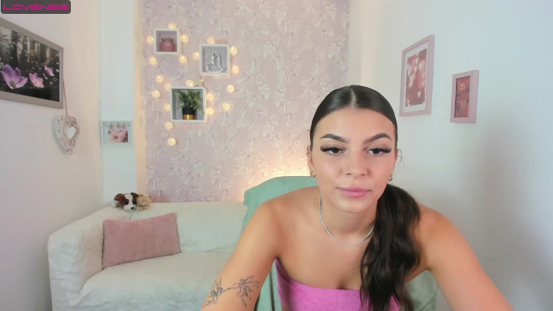 Gallery image thumbnail from Lana_Grey18's myfreecams stream on, 08/10/2023, 15:49 image 9 of 20