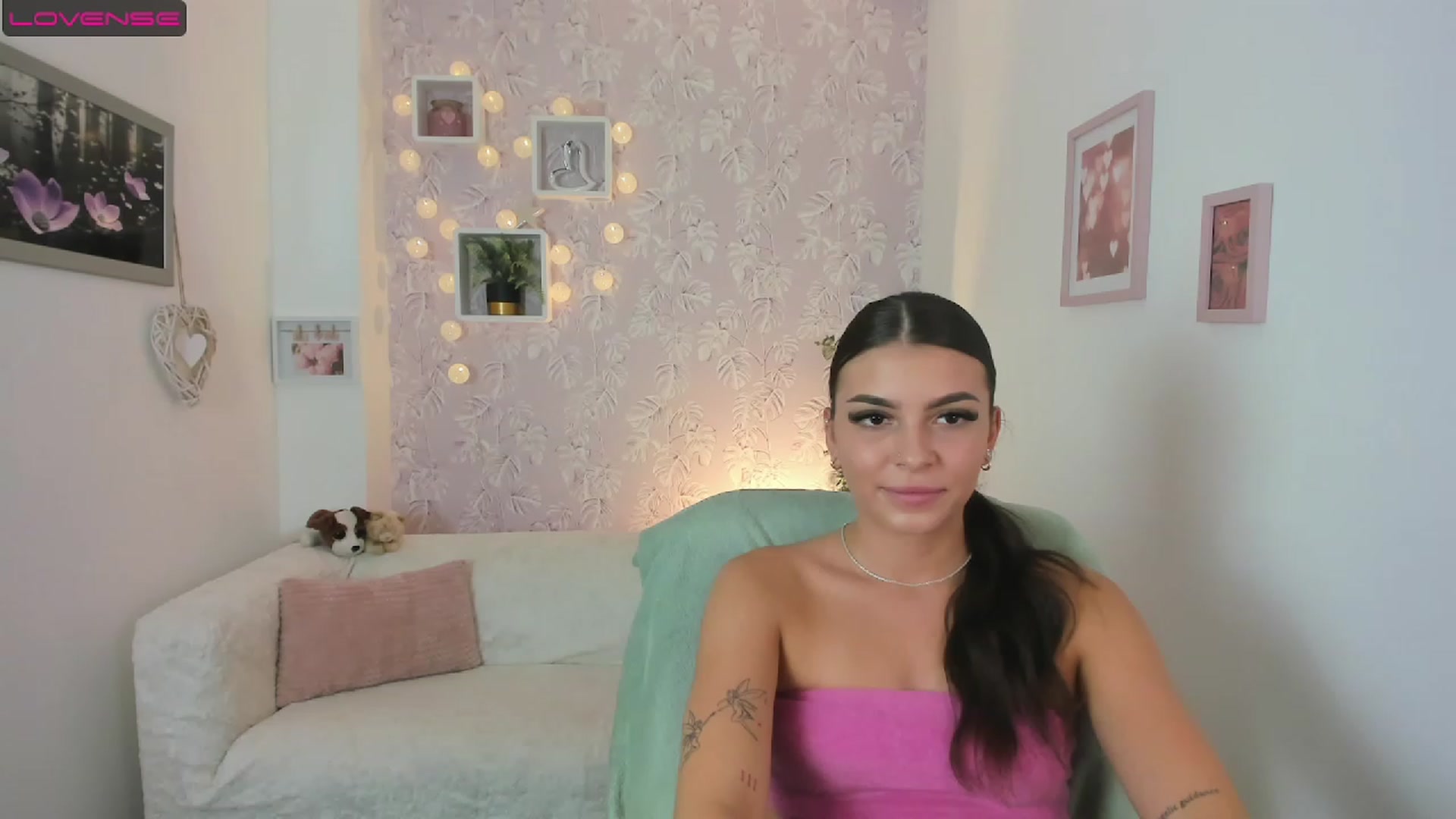 Gallery image thumbnail from Lana_Grey18's myfreecams stream on, 08/10/2023, 15:49 image 15 of 20