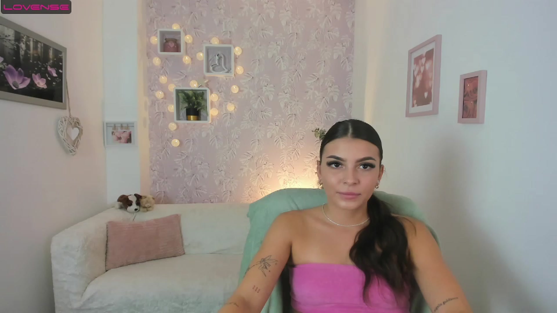 Gallery image thumbnail from Lana_Grey18's myfreecams stream on, 08/10/2023, 15:49 image 16 of 20