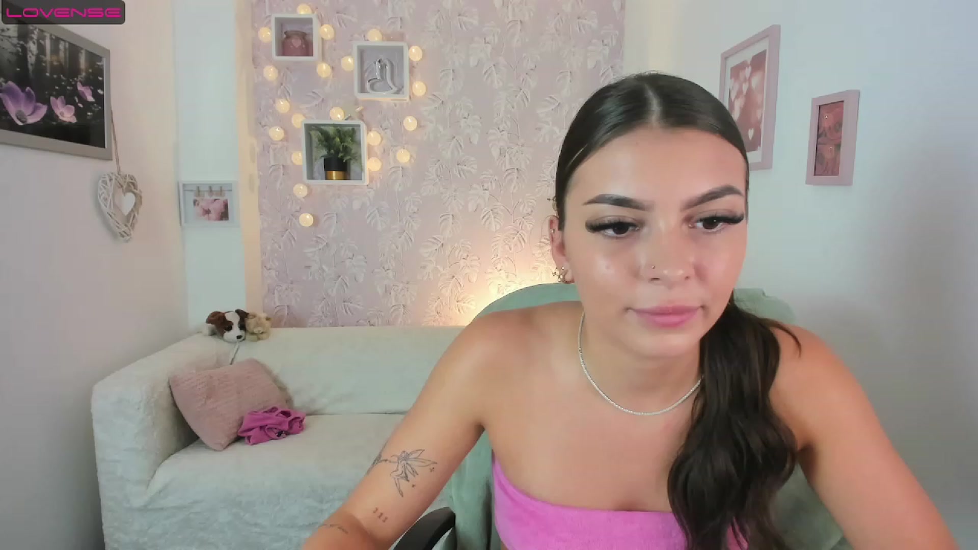 Gallery image thumbnail from Lana_Grey18's myfreecams stream on, 08/10/2023, 17:45 image 15 of 20