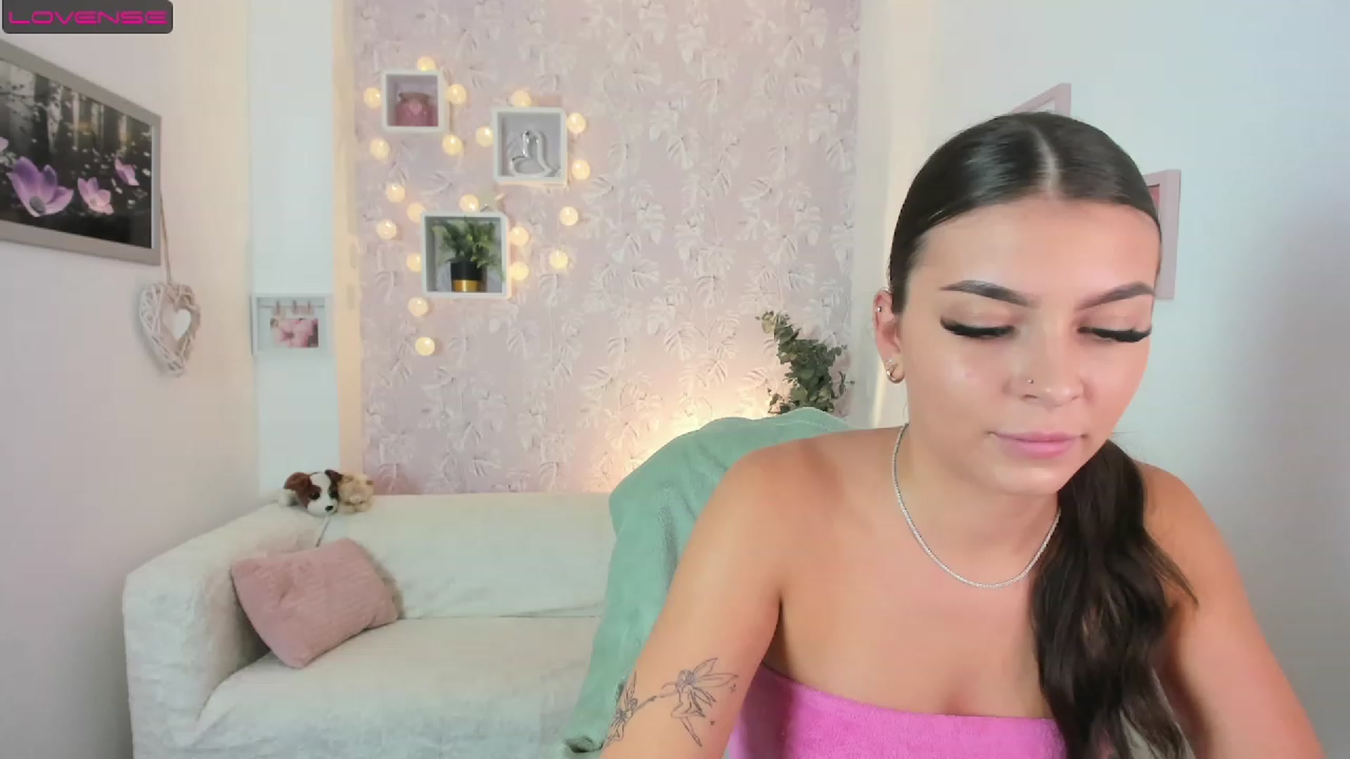 Gallery image thumbnail from Lana_Grey18's myfreecams stream on, 08/10/2023, 17:45 image 3 of 20