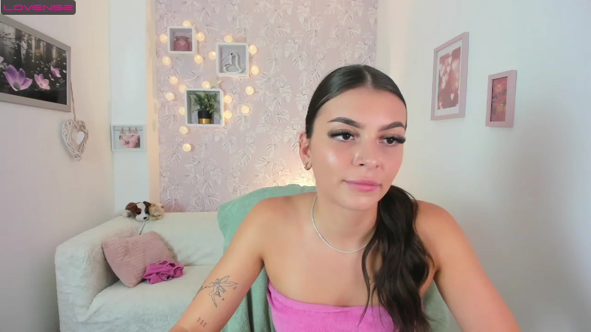 Gallery image thumbnail from Lana_Grey18's myfreecams stream on, 08/10/2023, 17:45 image 19 of 20