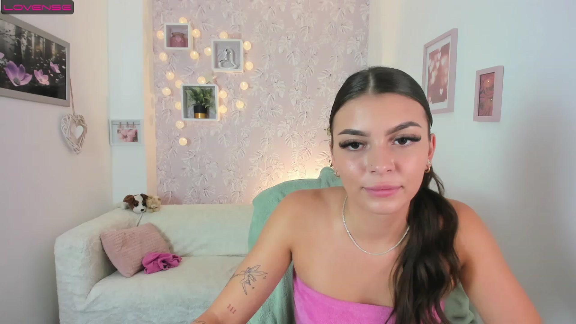 Gallery image thumbnail from Lana_Grey18's myfreecams stream on, 08/10/2023, 18:14 image 19 of 20