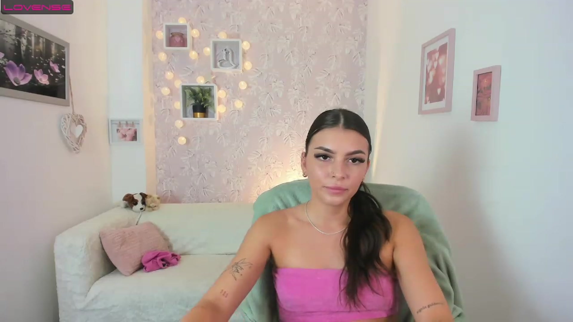 Gallery image thumbnail from Lana_Grey18's myfreecams stream on, 08/10/2023, 18:26 image 6 of 20
