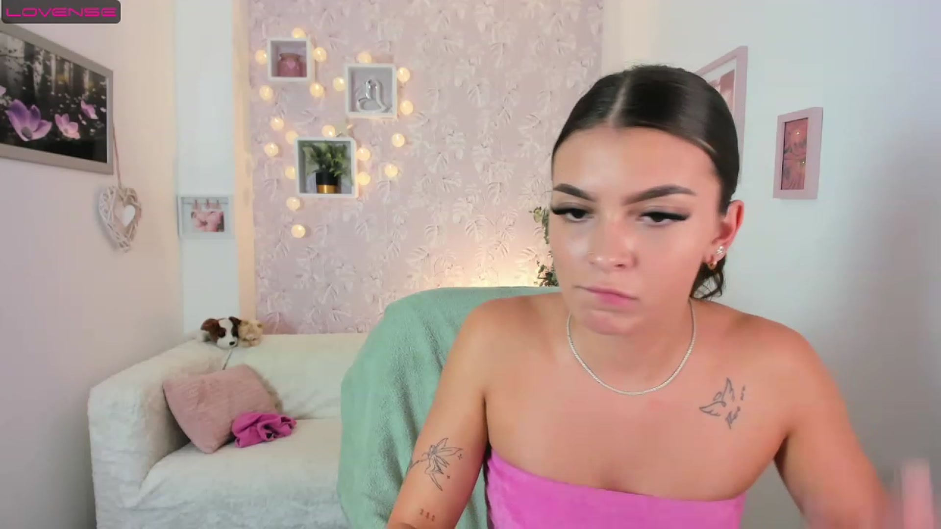 Gallery image thumbnail from Lana_Grey18's myfreecams stream on, 08/10/2023, 18:26 image 19 of 20