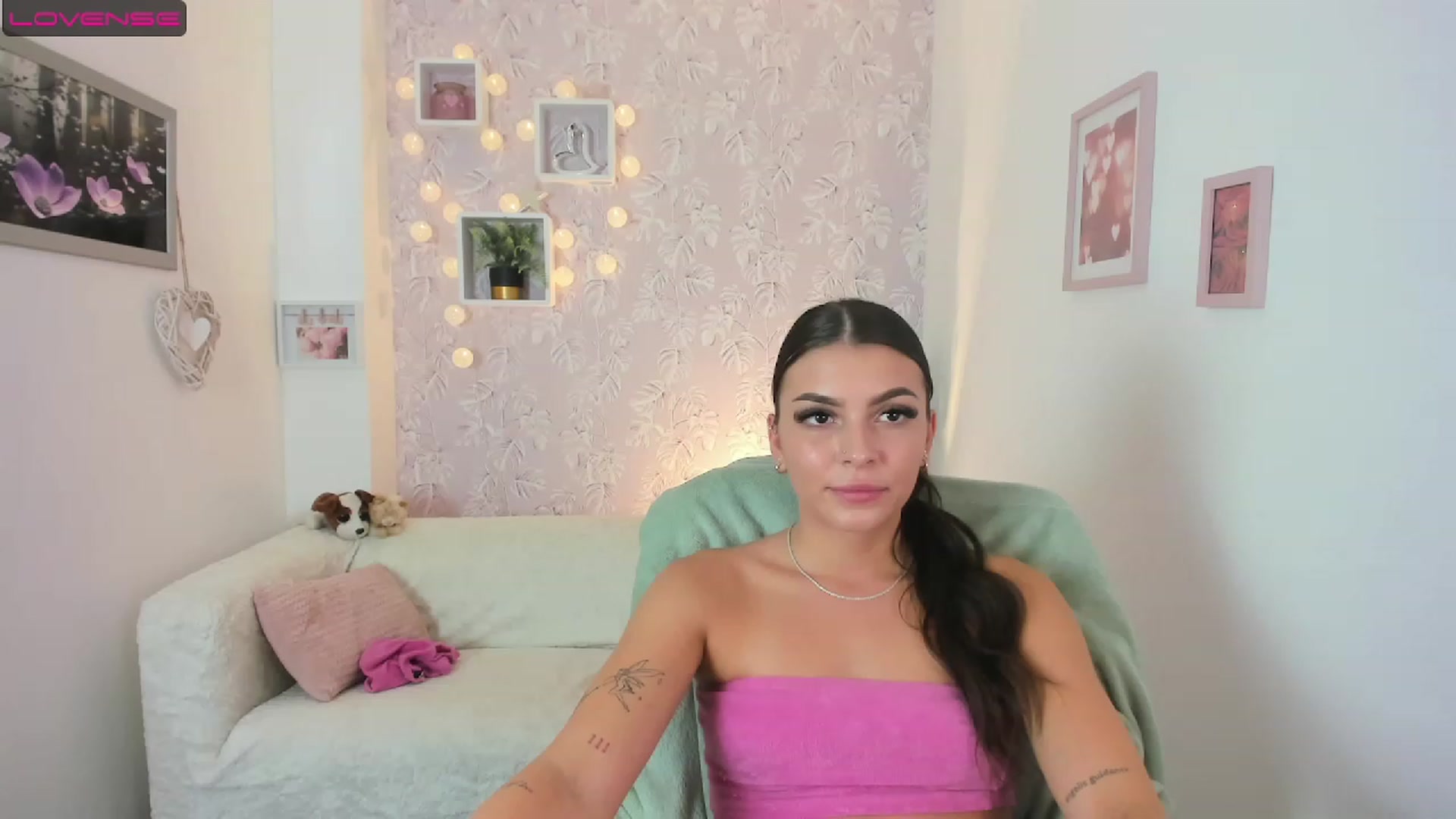 Gallery image thumbnail from Lana_Grey18's myfreecams stream on, 08/10/2023, 18:26 image 8 of 20