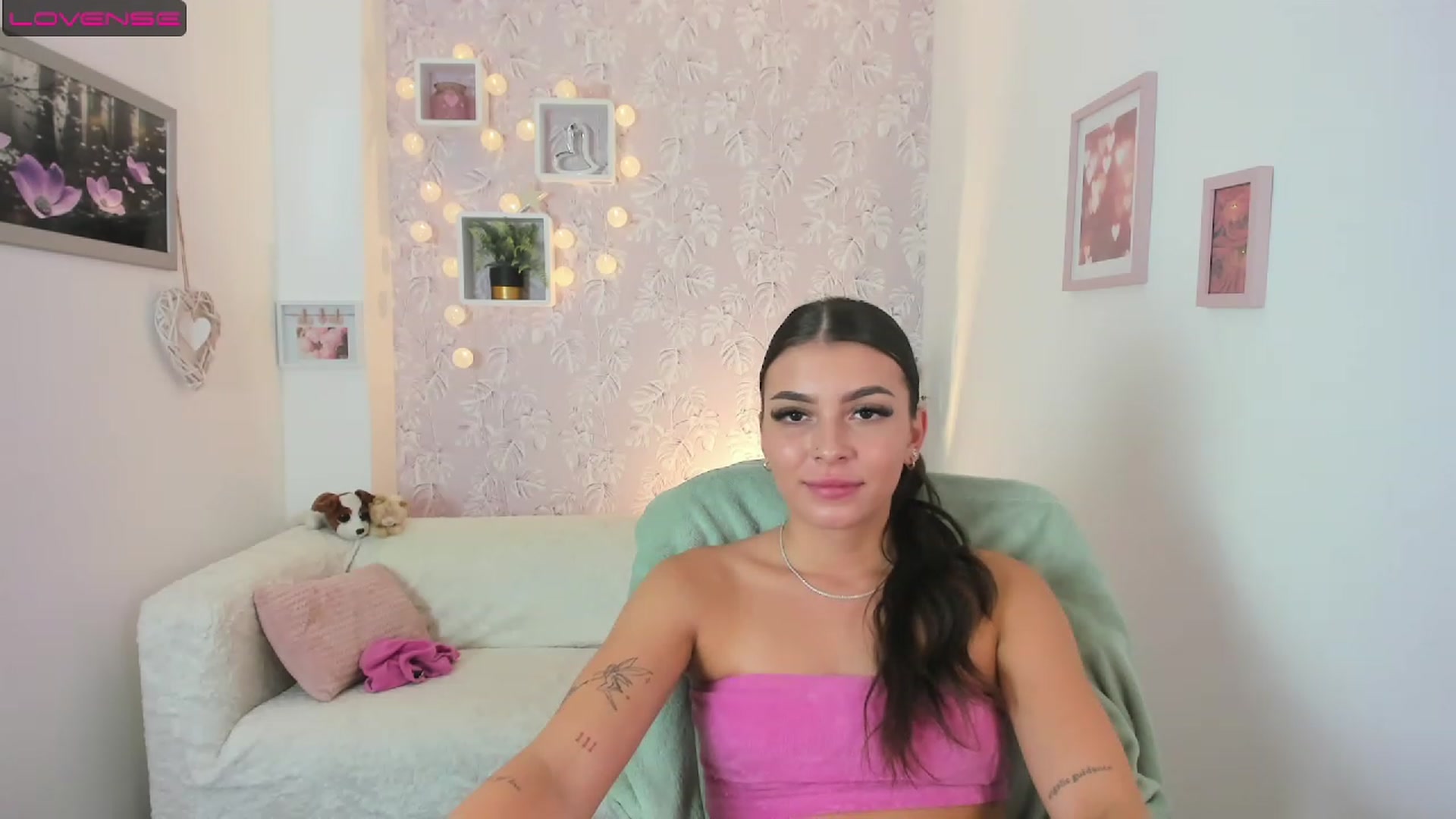 Gallery image thumbnail from Lana_Grey18's myfreecams stream on, 08/10/2023, 18:26 image 7 of 20
