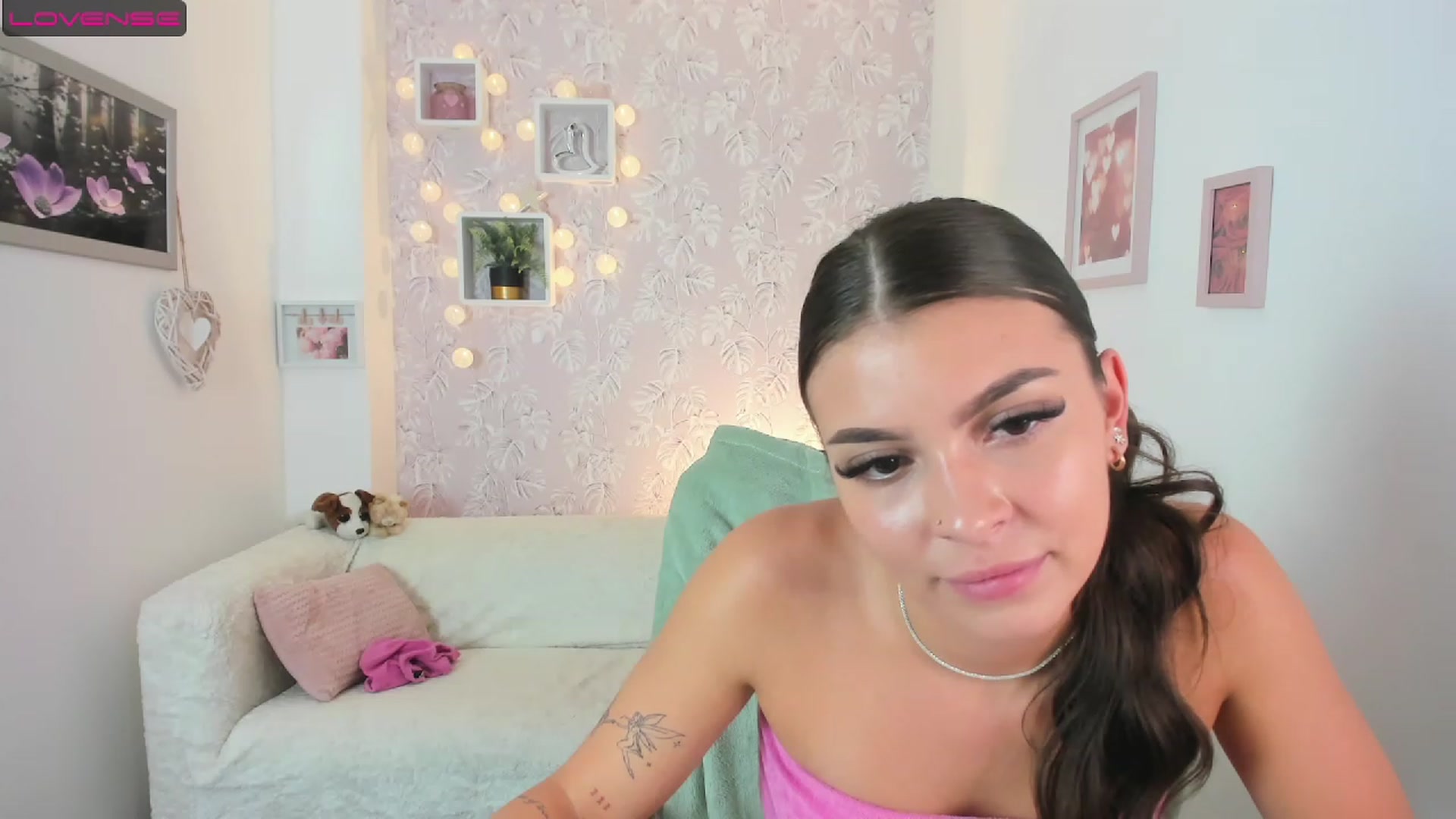 Gallery image thumbnail from Lana_Grey18's myfreecams stream on, 08/10/2023, 18:26 image 15 of 20
