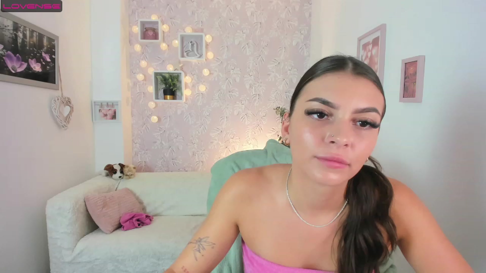 Gallery image thumbnail from Lana_Grey18's myfreecams stream on, 08/10/2023, 18:26 image 2 of 20