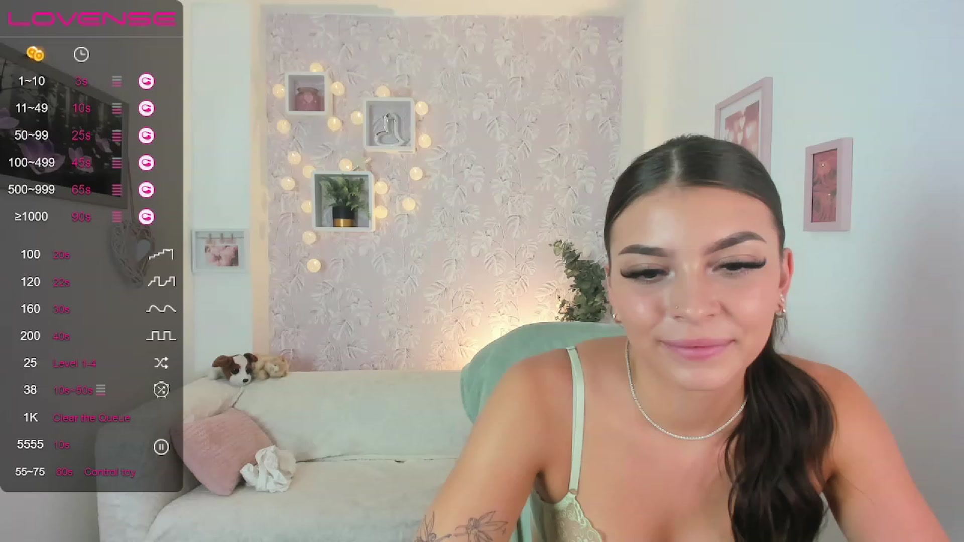 Gallery image thumbnail from Lana_Grey18's myfreecams stream on, 08/11/2023, 18:04 image 6 of 20