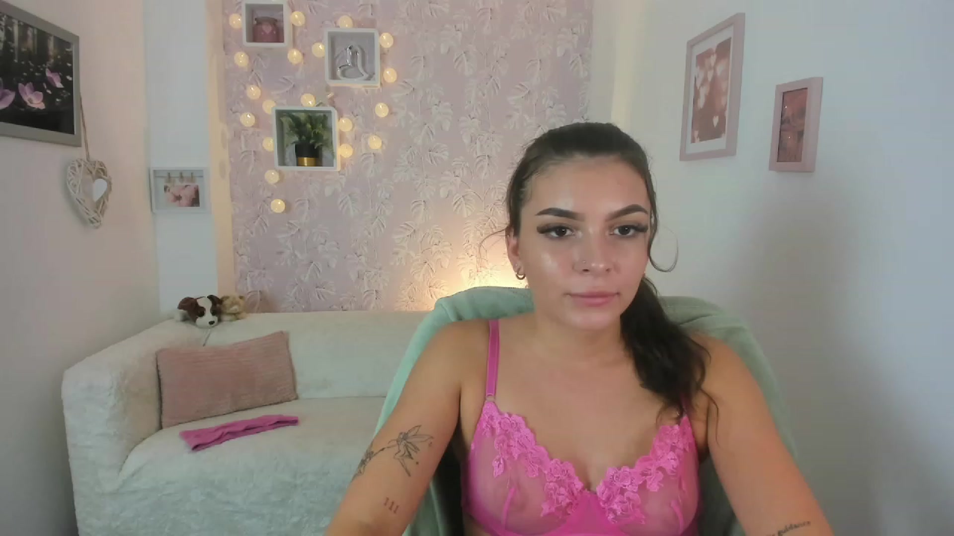 Gallery image thumbnail from Lana_Grey18's myfreecams stream on, 08/24/2023, 16:46 image 14 of 20