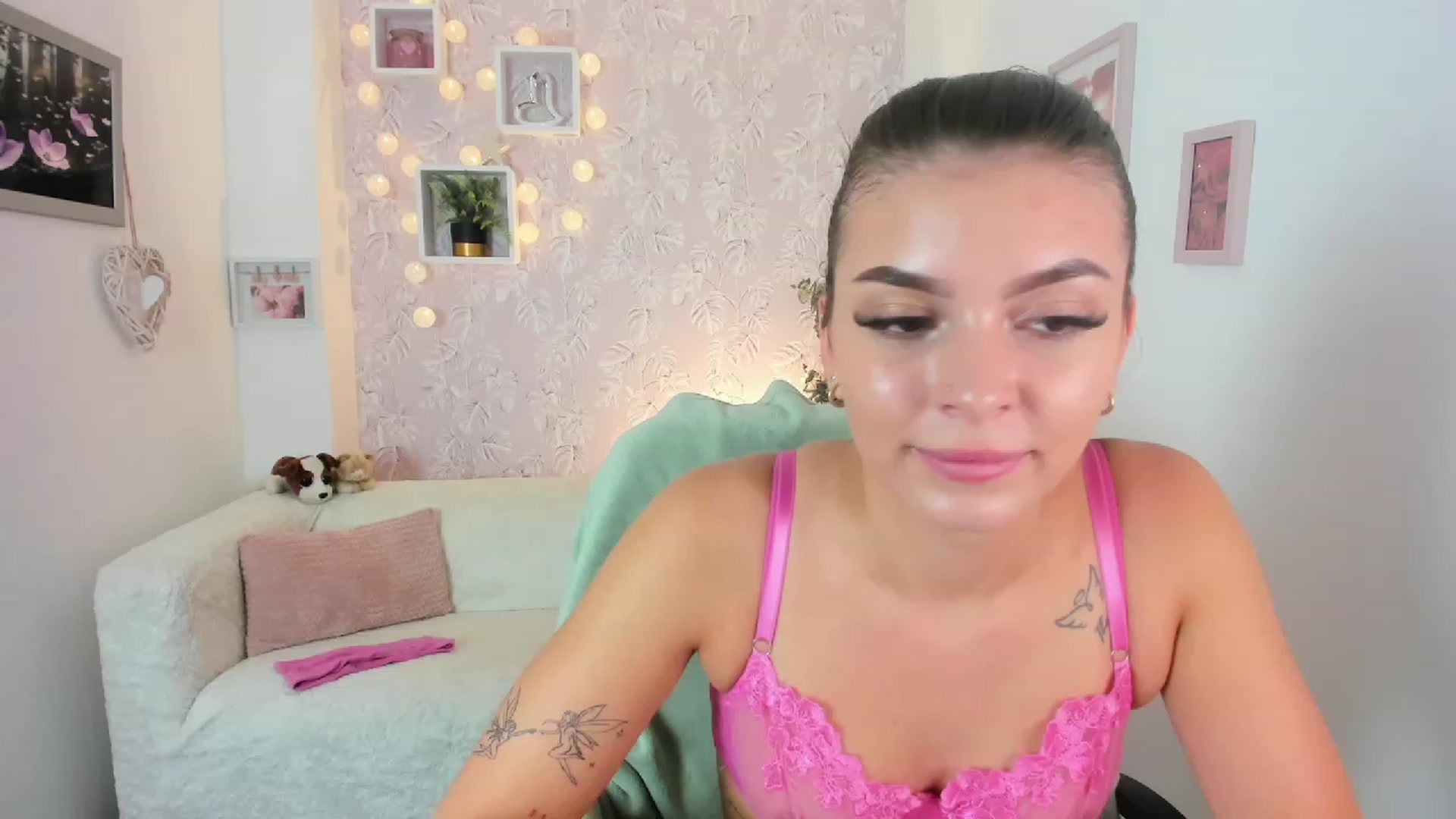Gallery image thumbnail from Lana_Grey18's myfreecams stream on, 08/24/2023, 18:34 image 13 of 20