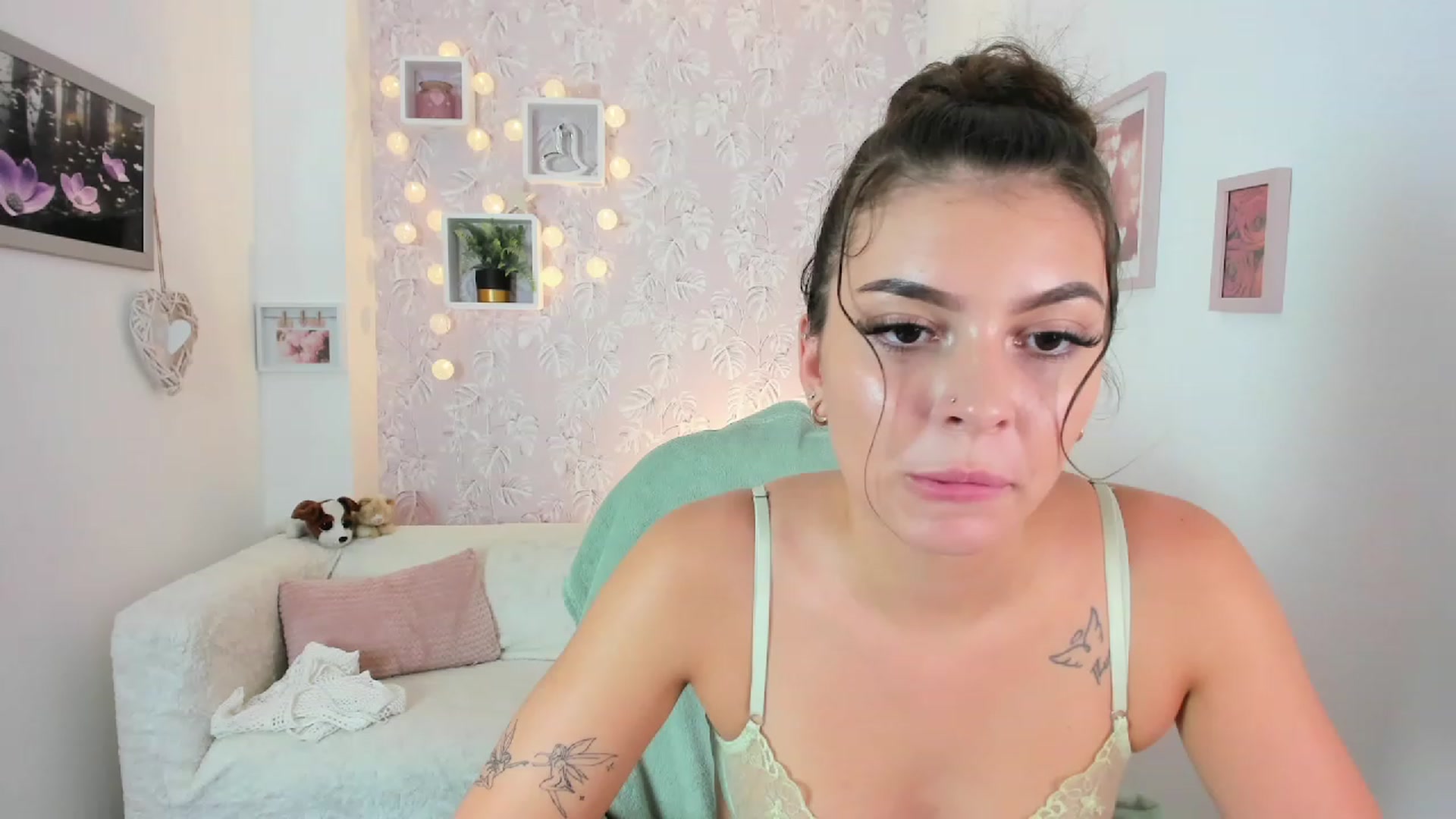 Gallery image thumbnail from Lana_Grey18's myfreecams stream on, 08/25/2023, 18:17 image 18 of 20