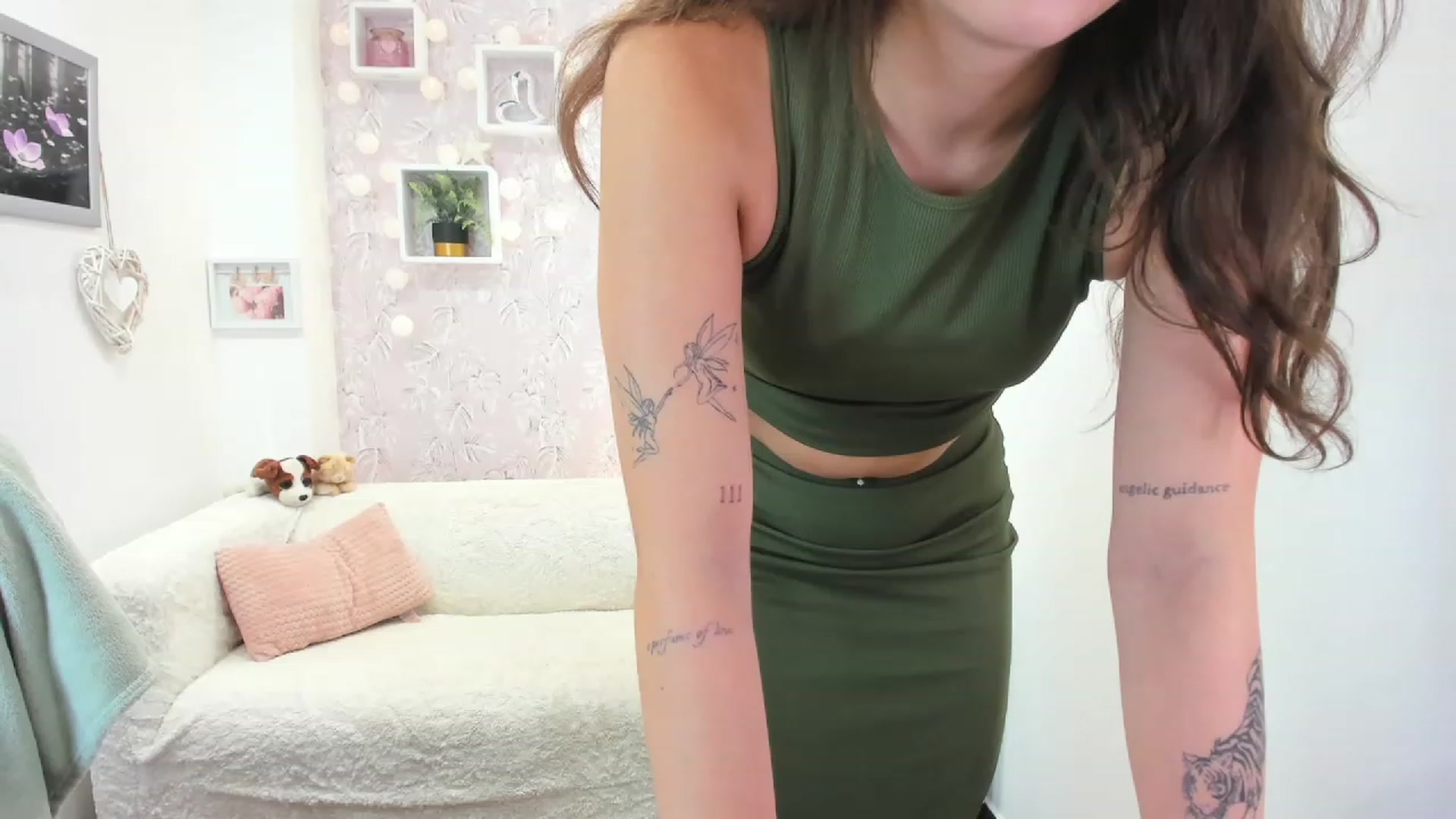 Gallery image thumbnail from Lana_Grey18's myfreecams stream on, 09/01/2023, 08:07 image 5 of 20