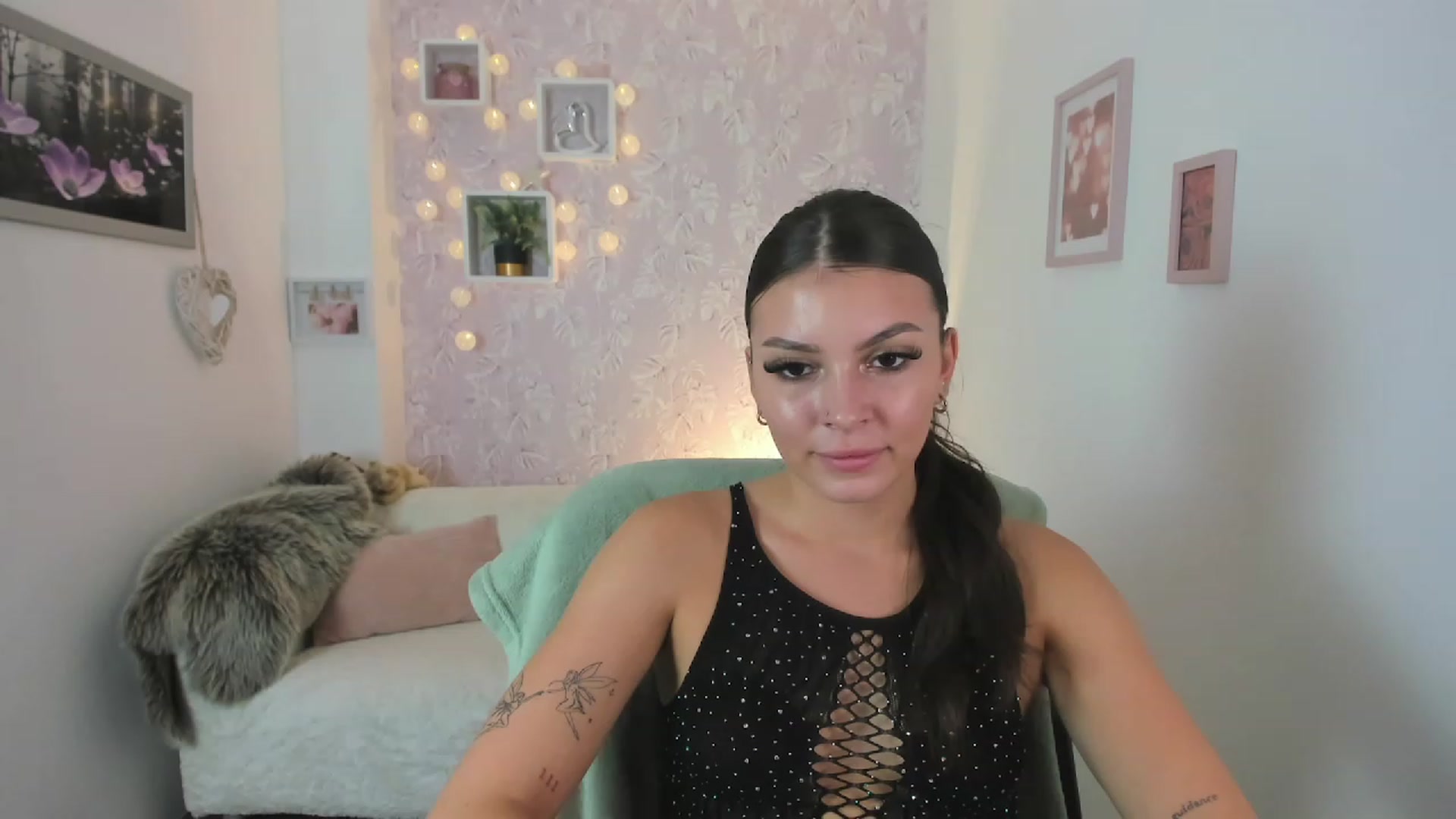 Gallery image thumbnail from Lana_Grey18's myfreecams stream on, 09/04/2023, 14:25 image 17 of 20