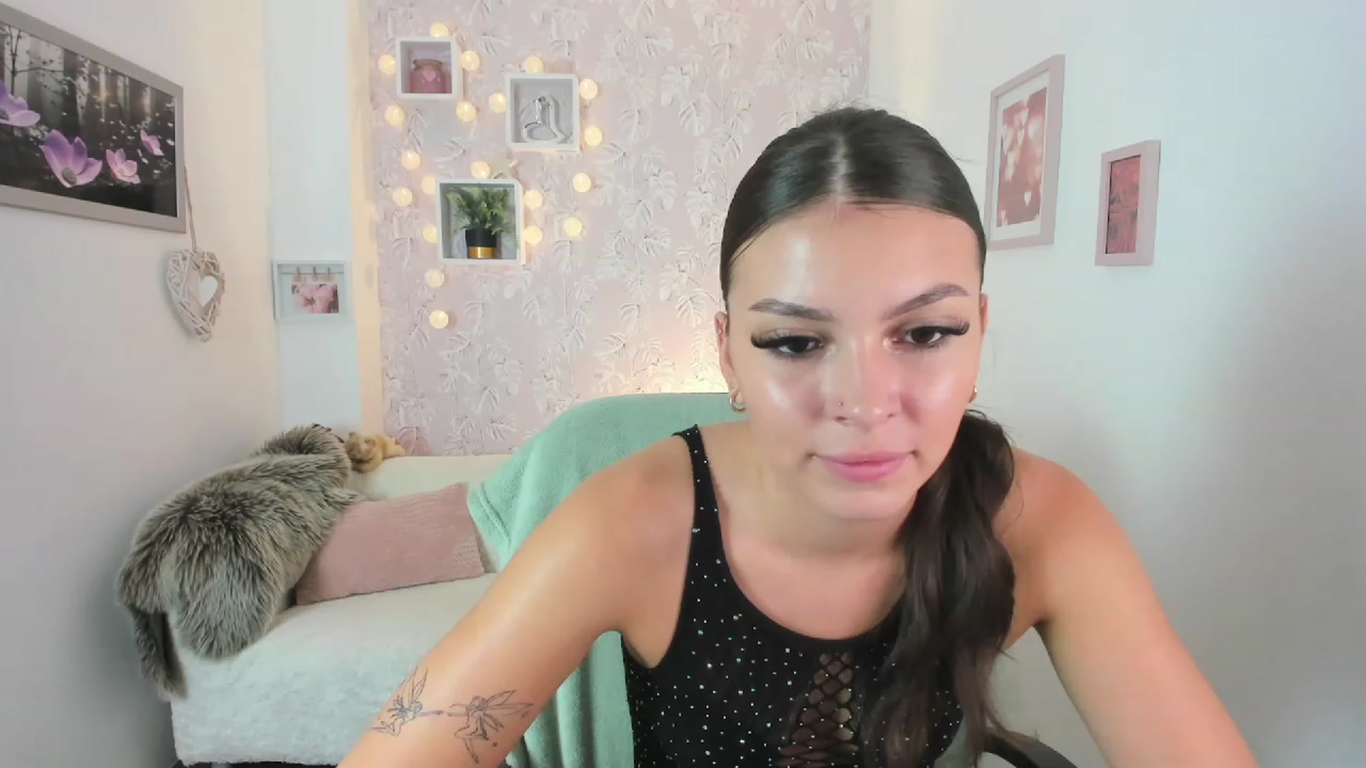 Gallery image thumbnail from Lana_Grey18's myfreecams stream on, 09/04/2023, 14:25 image 18 of 20