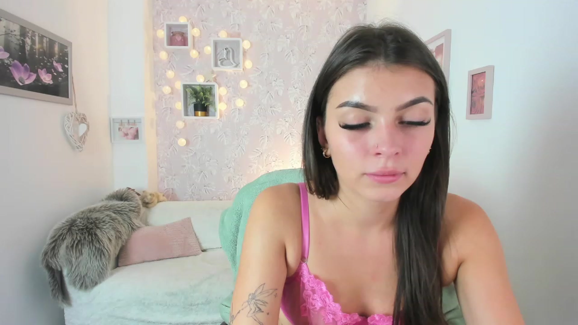 Gallery image thumbnail from Lana_Grey18's myfreecams stream on, 09/06/2023, 18:07 image 15 of 20