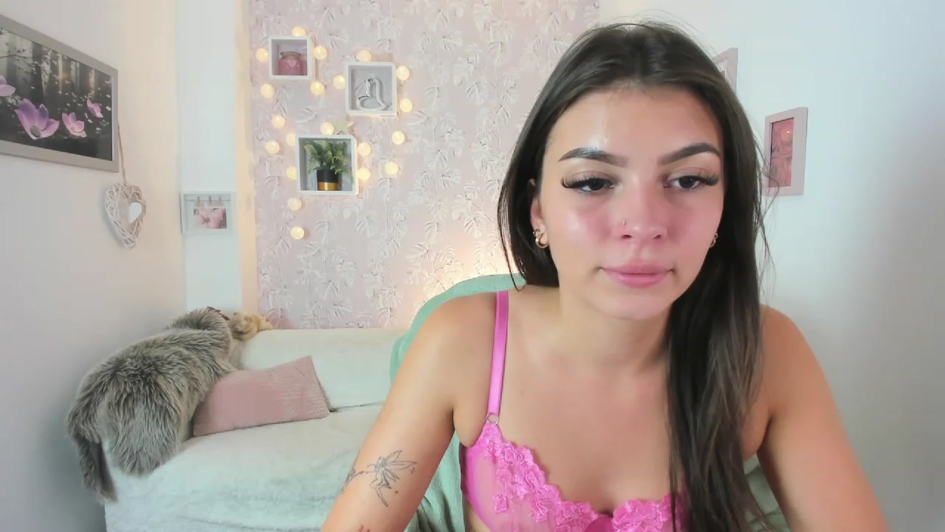 Gallery image thumbnail from Lana_Grey18's myfreecams stream on, 09/06/2023, 18:07 image 14 of 20