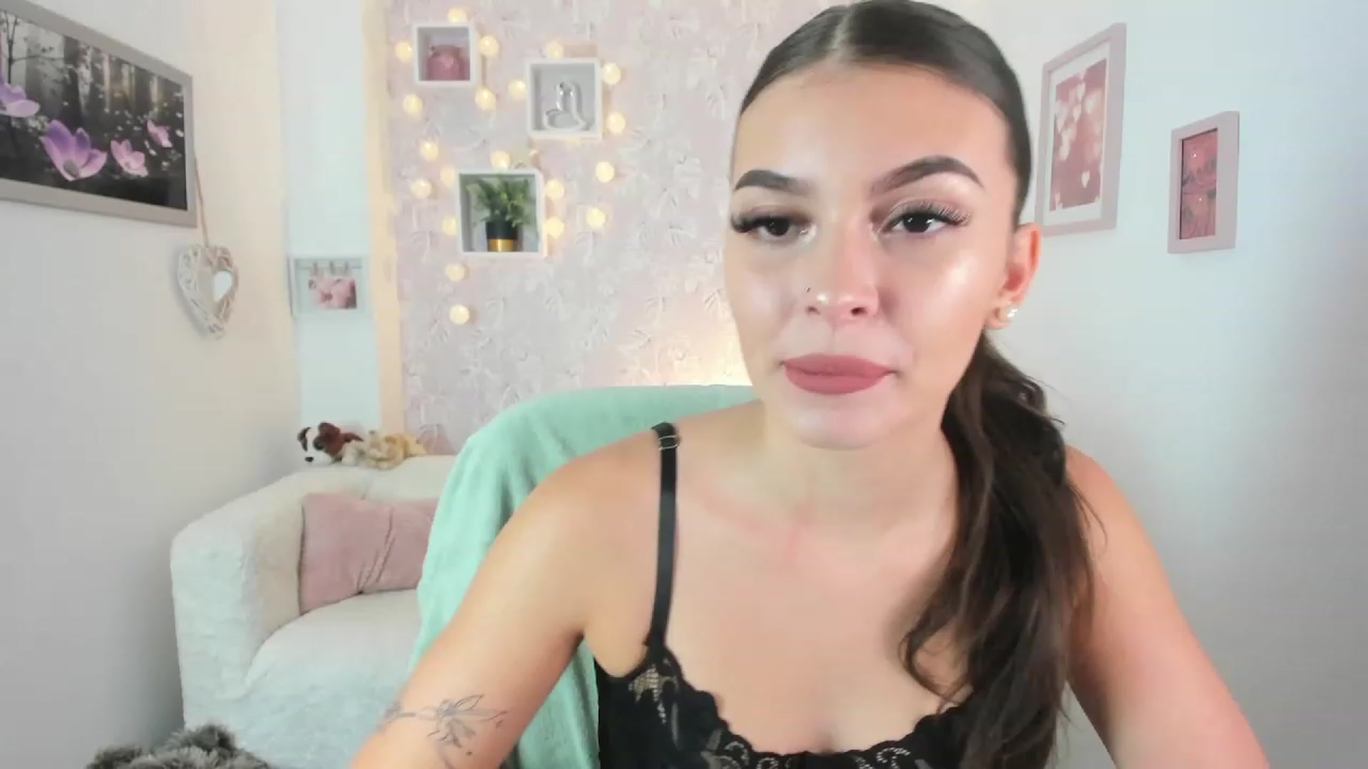 Gallery image thumbnail from Lana_Grey18's myfreecams stream on, 09/20/2023, 15:08 image 14 of 20