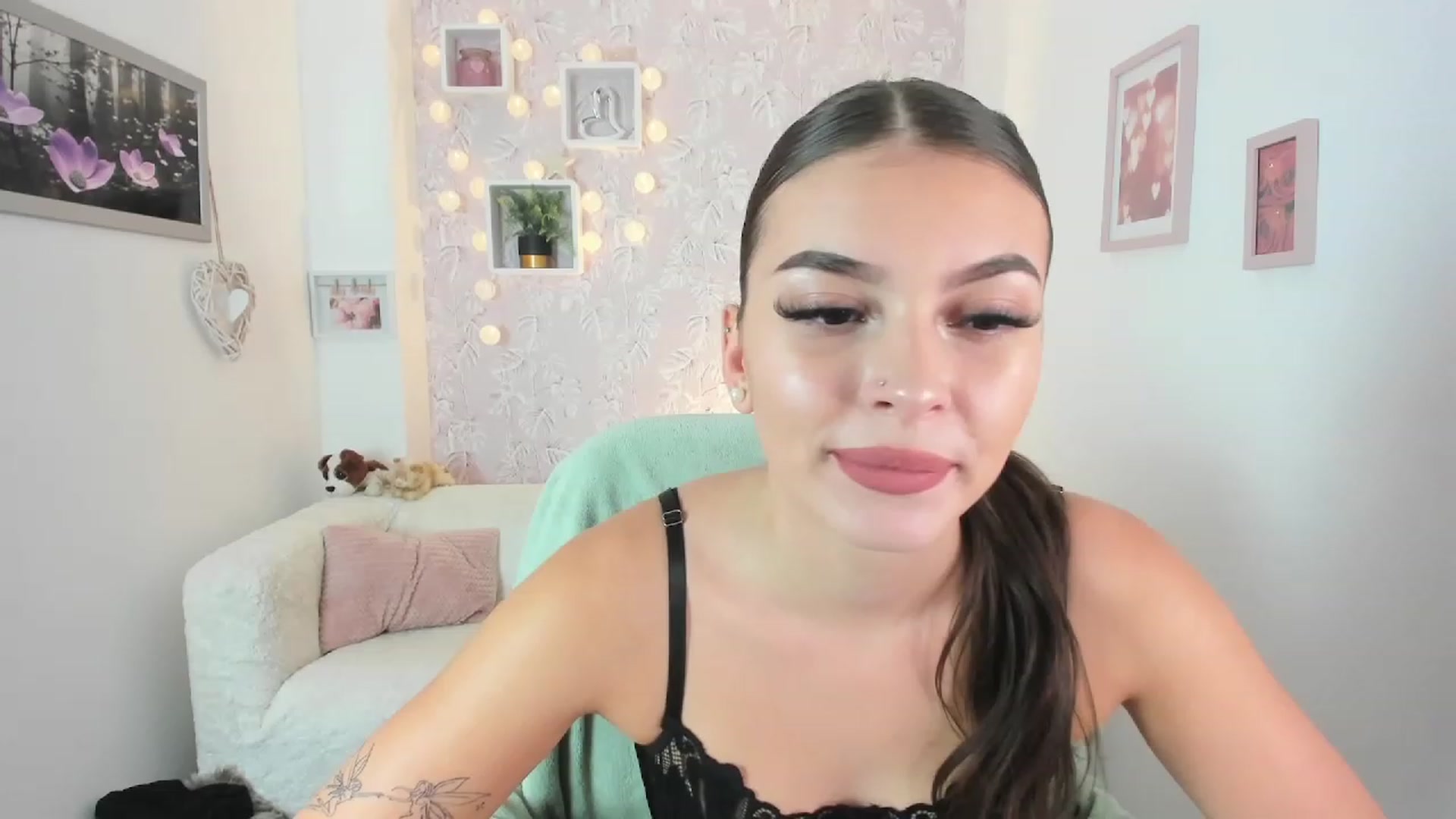 Gallery image thumbnail from Lana_Grey18's myfreecams stream on, 09/20/2023, 15:08 image 18 of 20