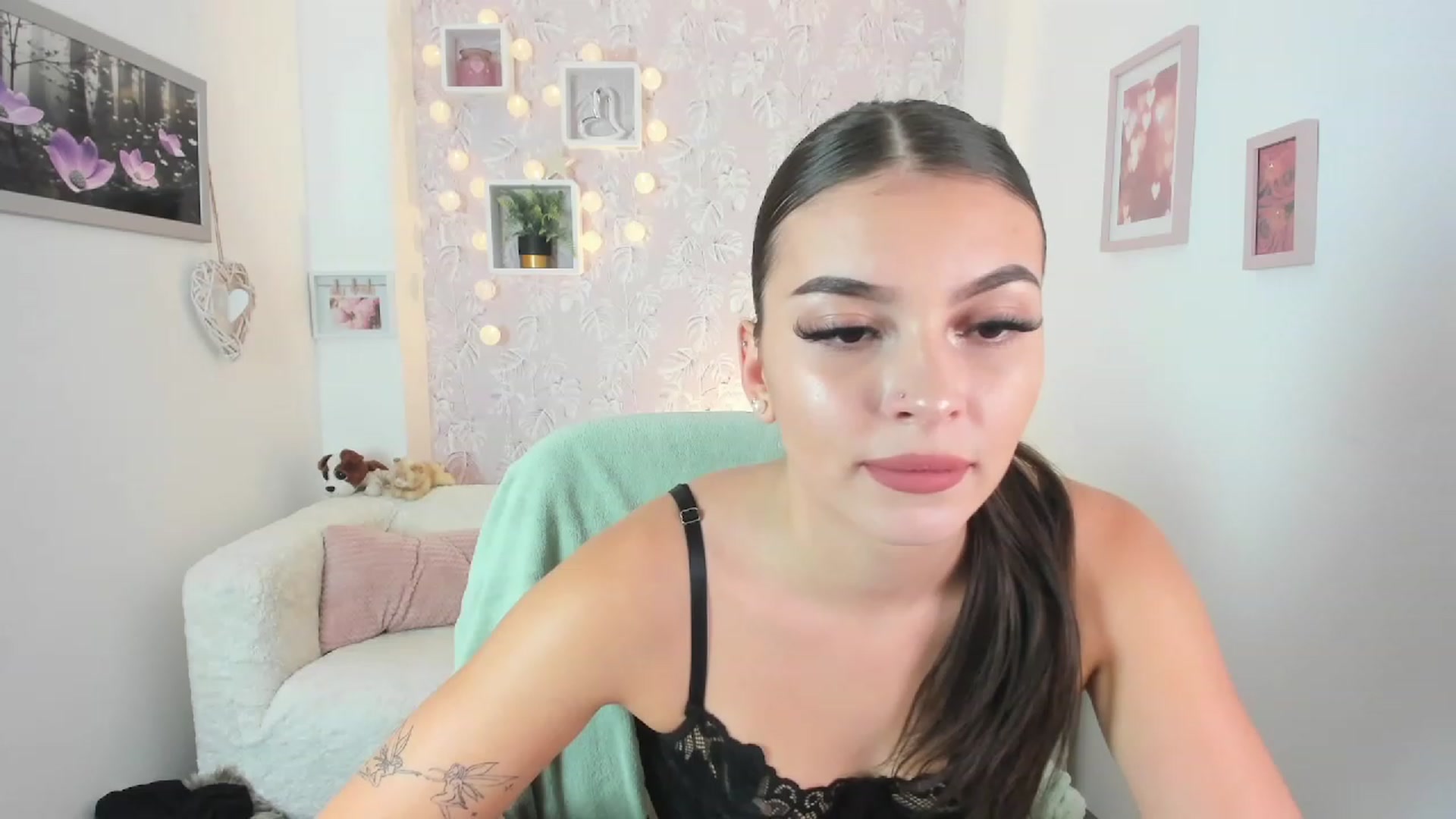 Gallery image thumbnail from Lana_Grey18's myfreecams stream on, 09/20/2023, 15:08 image 20 of 20