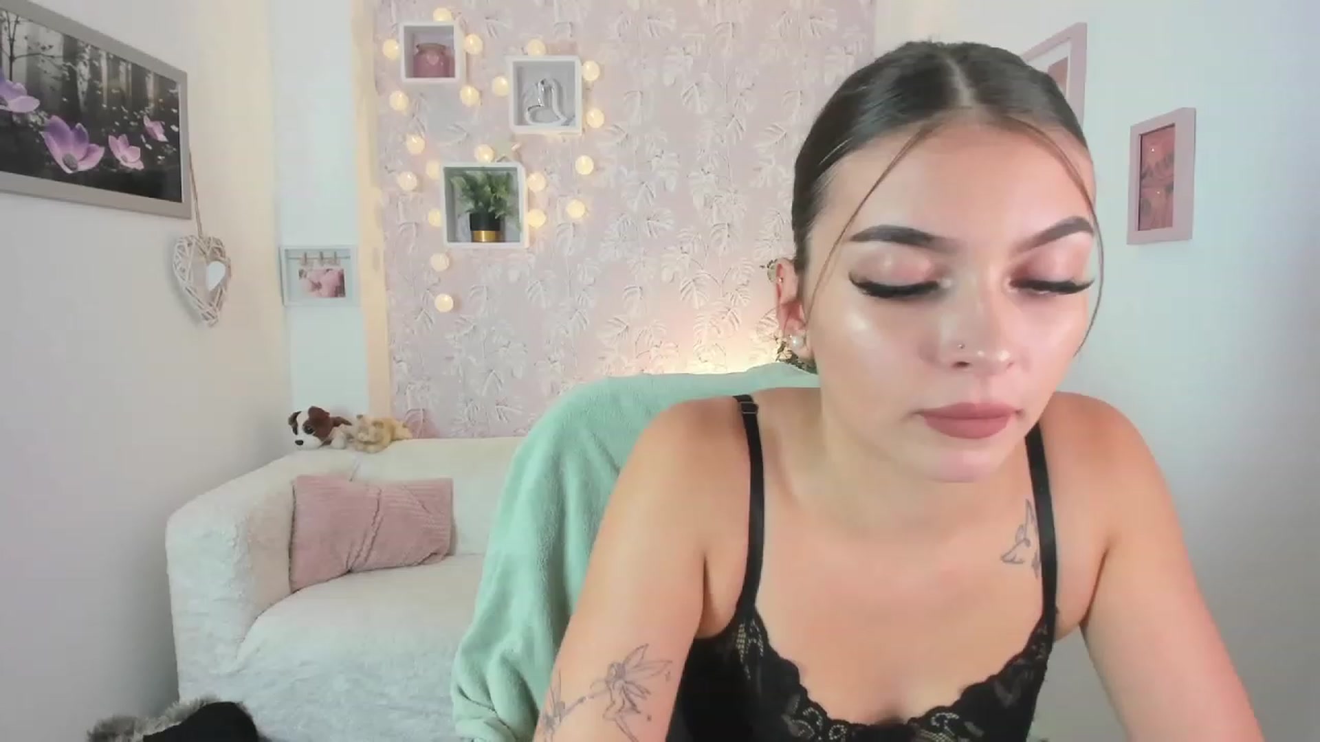 Gallery image thumbnail from Lana_Grey18's myfreecams stream on, 09/20/2023, 17:02 image 18 of 20