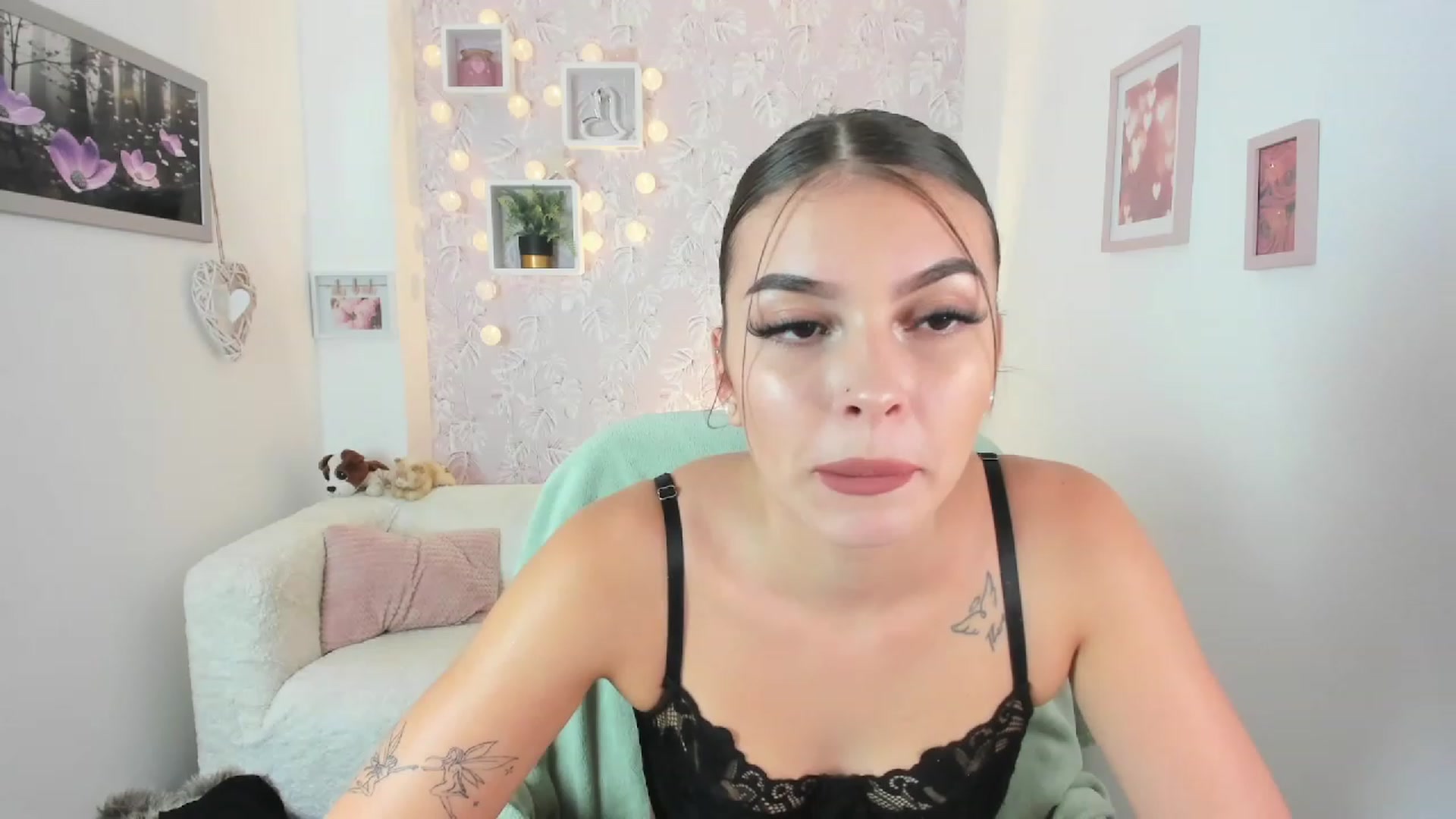 Gallery image thumbnail from Lana_Grey18's myfreecams stream on, 09/20/2023, 17:02 image 5 of 20