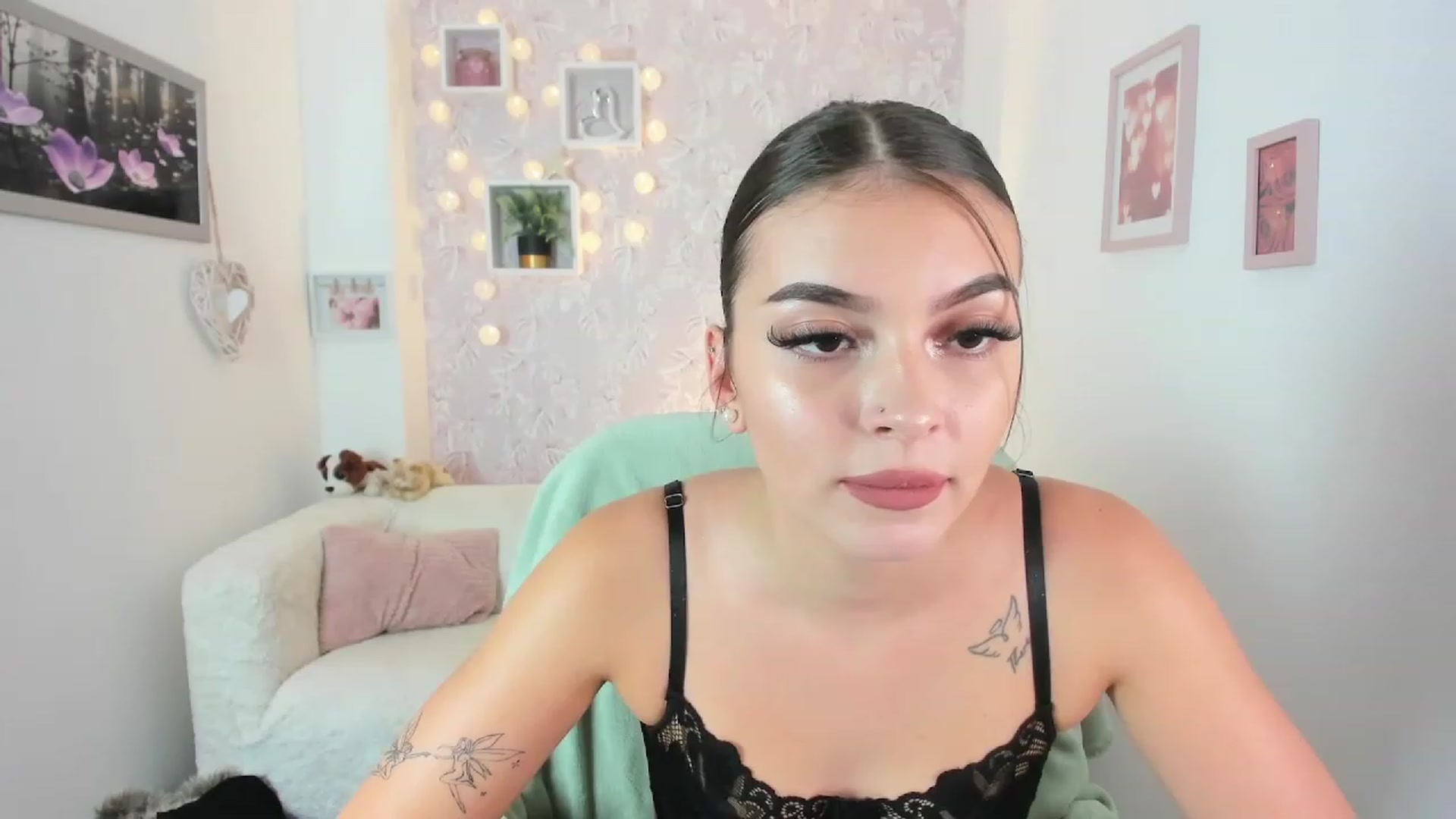 Gallery image thumbnail from Lana_Grey18's myfreecams stream on, 09/20/2023, 17:02 image 7 of 20
