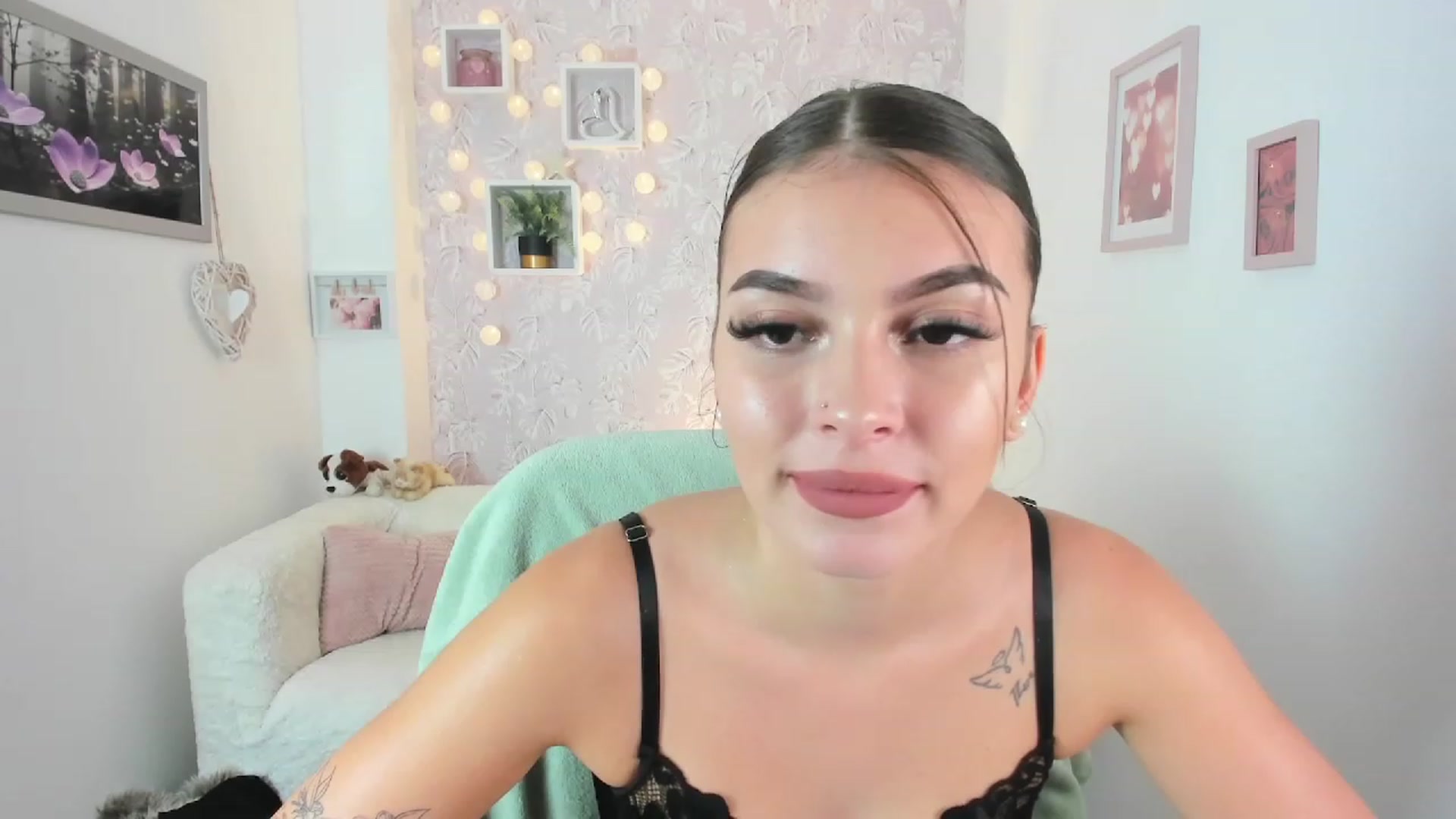 Gallery image thumbnail from Lana_Grey18's myfreecams stream on, 09/20/2023, 17:02 image 9 of 20