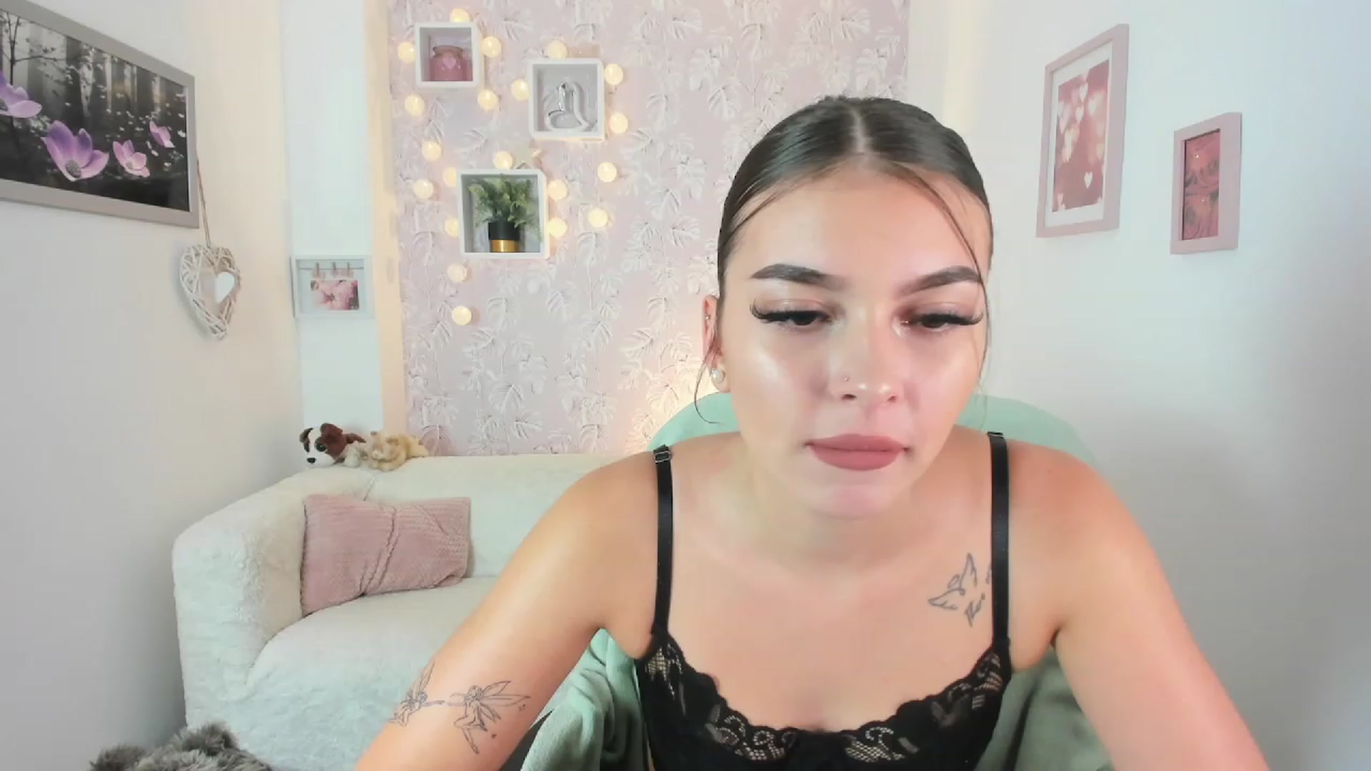 Gallery image thumbnail from Lana_Grey18's myfreecams stream on, 09/20/2023, 17:02 image 1 of 20