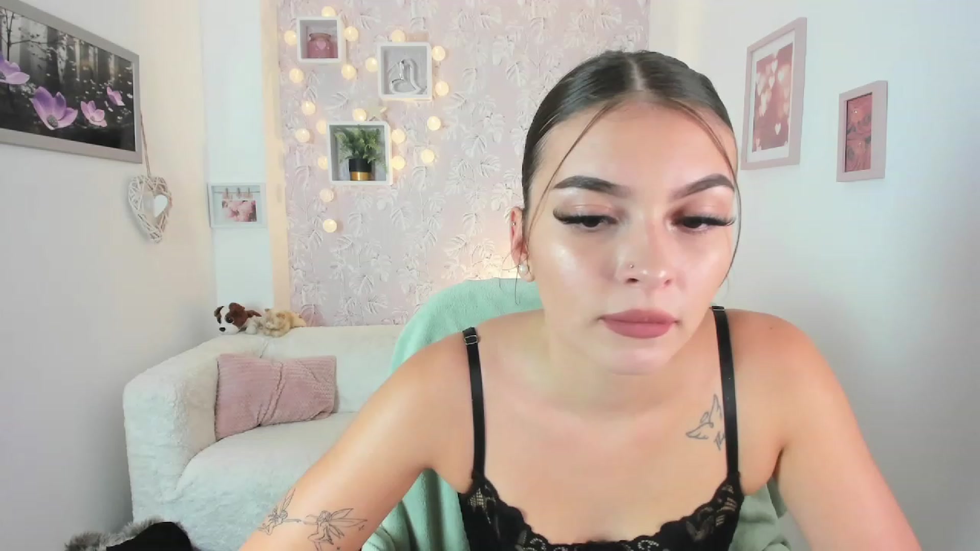 Gallery image thumbnail from Lana_Grey18's myfreecams stream on, 09/20/2023, 17:02 image 17 of 20