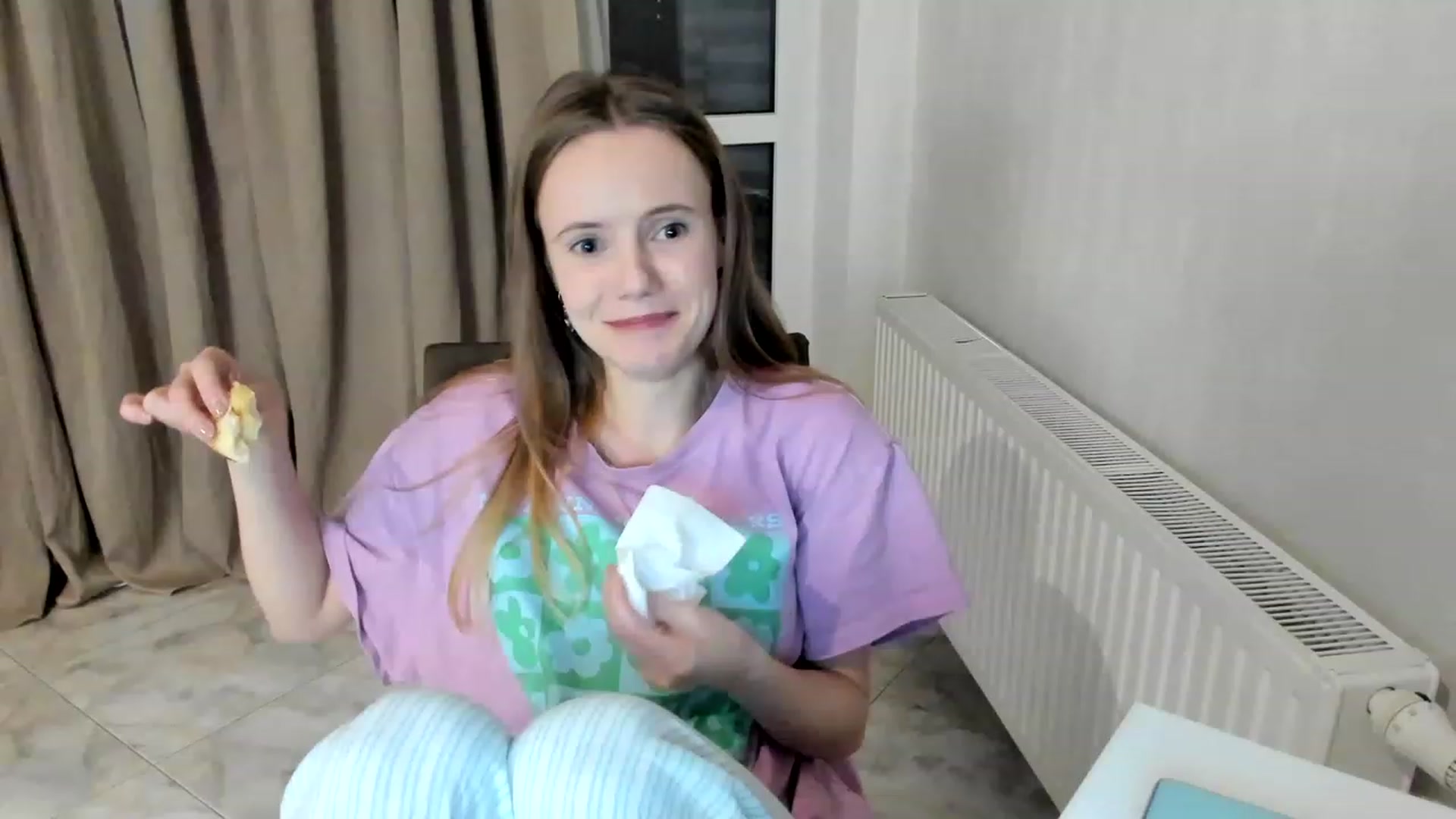 Gallery image thumbnail from Lana_Kitty20's myfreecams stream on, 11/19/2022, 20:15 image 17 of 20