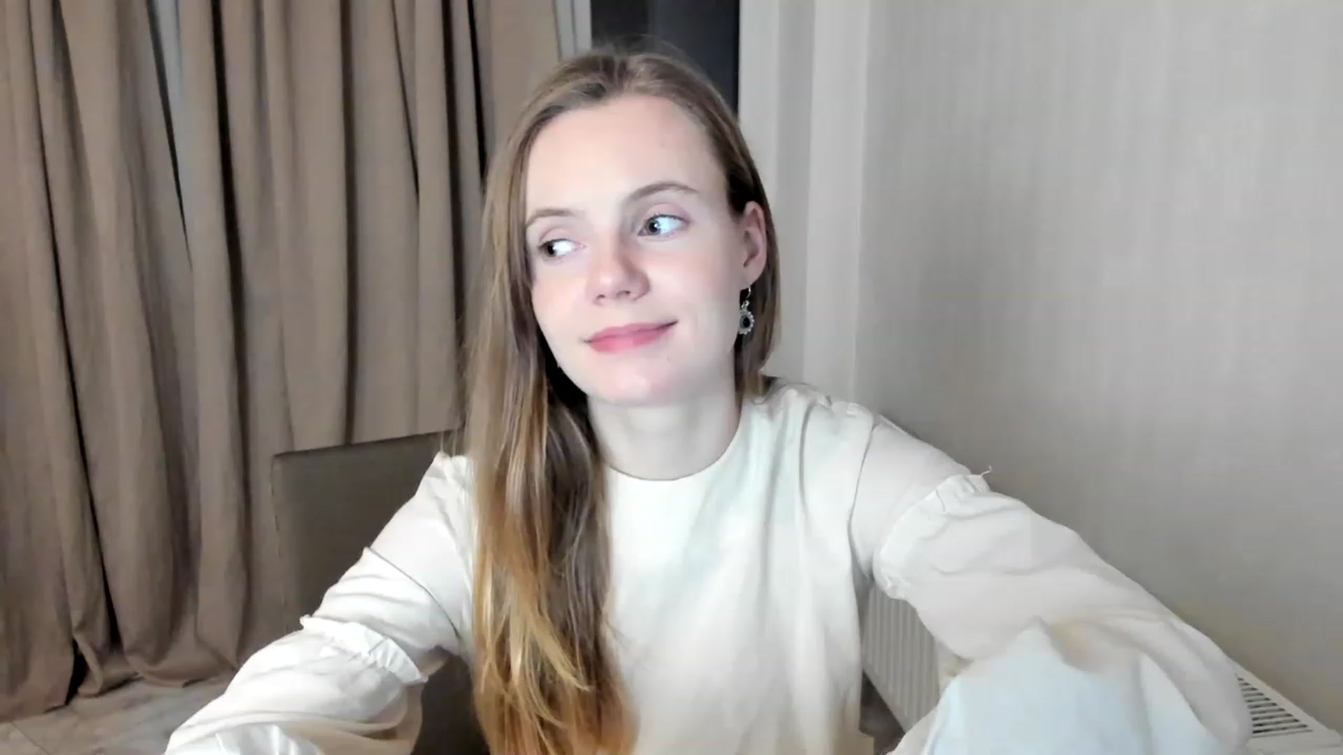 Gallery image thumbnail from Lana_Kitty20's myfreecams stream on, 11/19/2022, 22:43 image 18 of 20