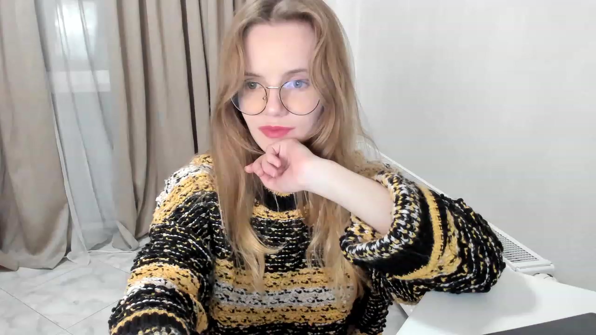 Gallery image thumbnail from Lana_Kitty20's myfreecams stream on, 11/20/2022, 19:54 image 10 of 20