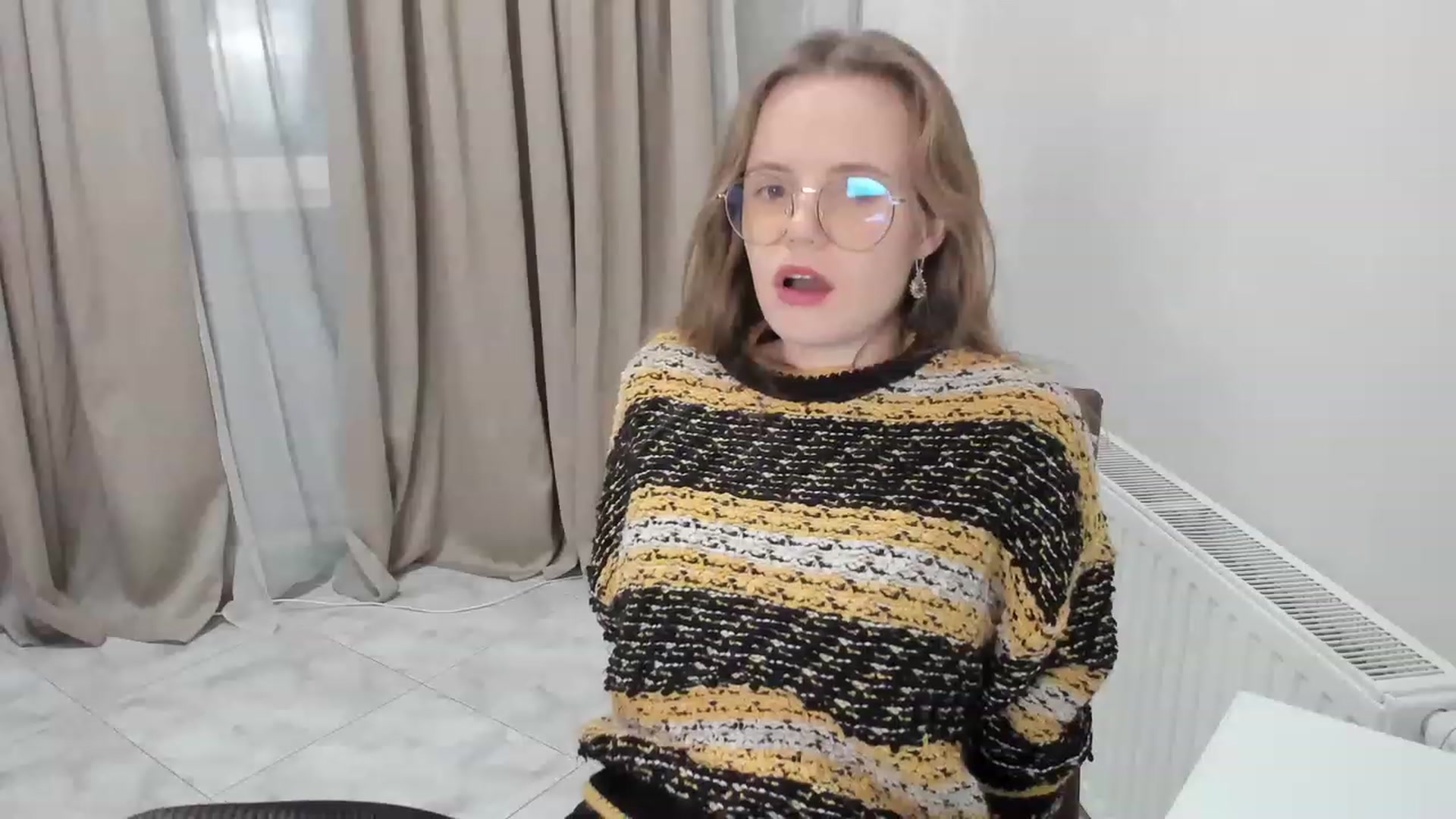 Gallery image thumbnail from Lana_Kitty20's myfreecams stream on, 11/20/2022, 21:03 image 3 of 20