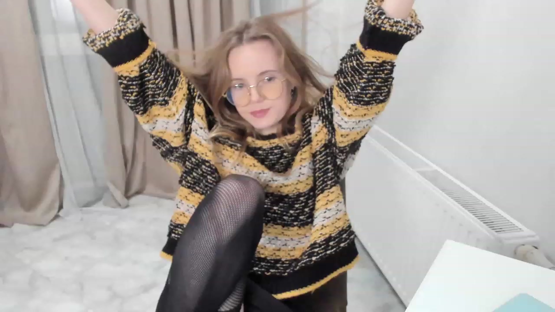 Gallery image thumbnail from Lana_Kitty20's myfreecams stream on, 11/20/2022, 21:03 image 10 of 20