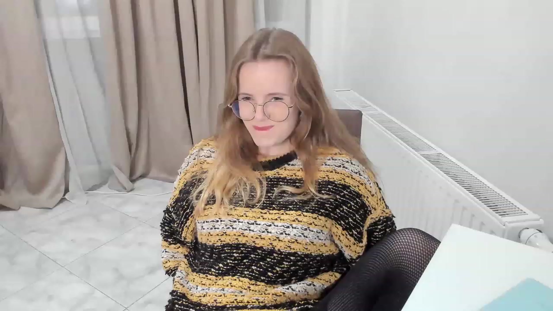 Gallery image thumbnail from Lana_Kitty20's myfreecams stream on, 11/20/2022, 21:03 image 6 of 20