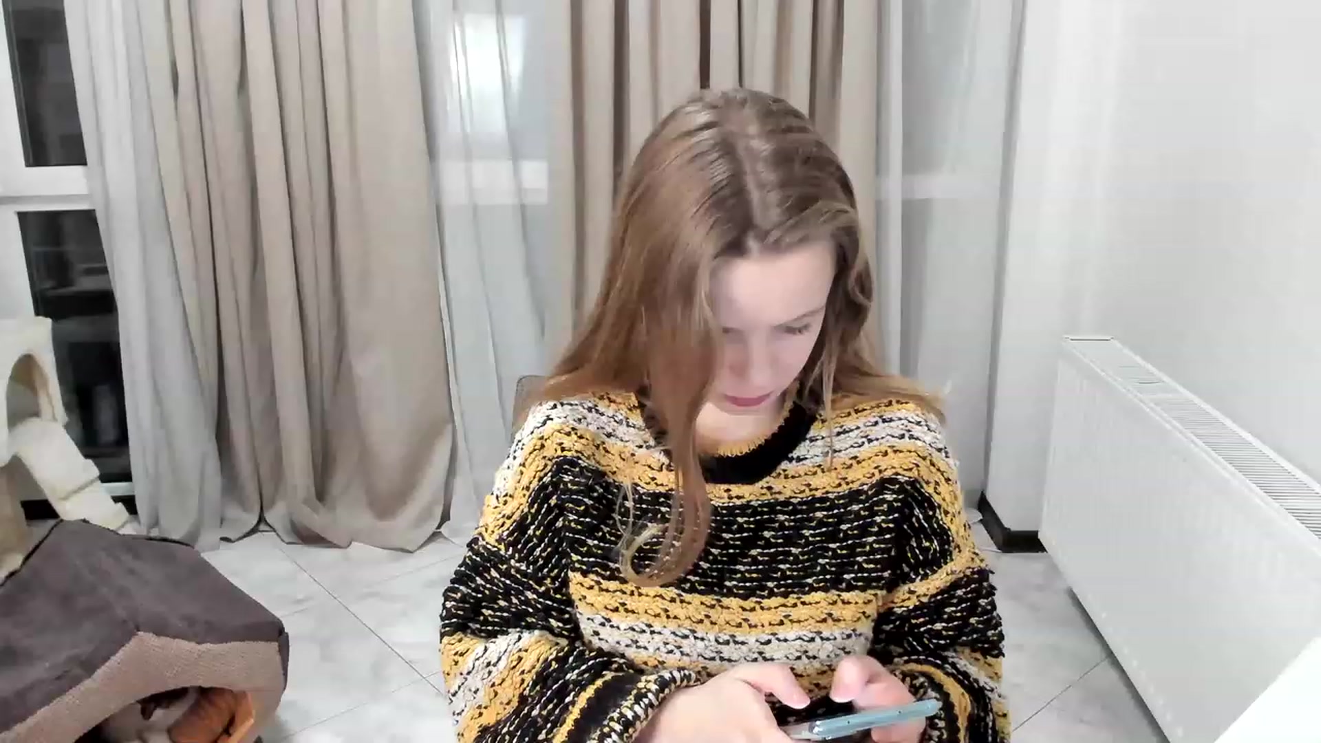 Gallery image thumbnail from Lana_Kitty20's myfreecams stream on, 11/21/2022, 24:28 image 17 of 20