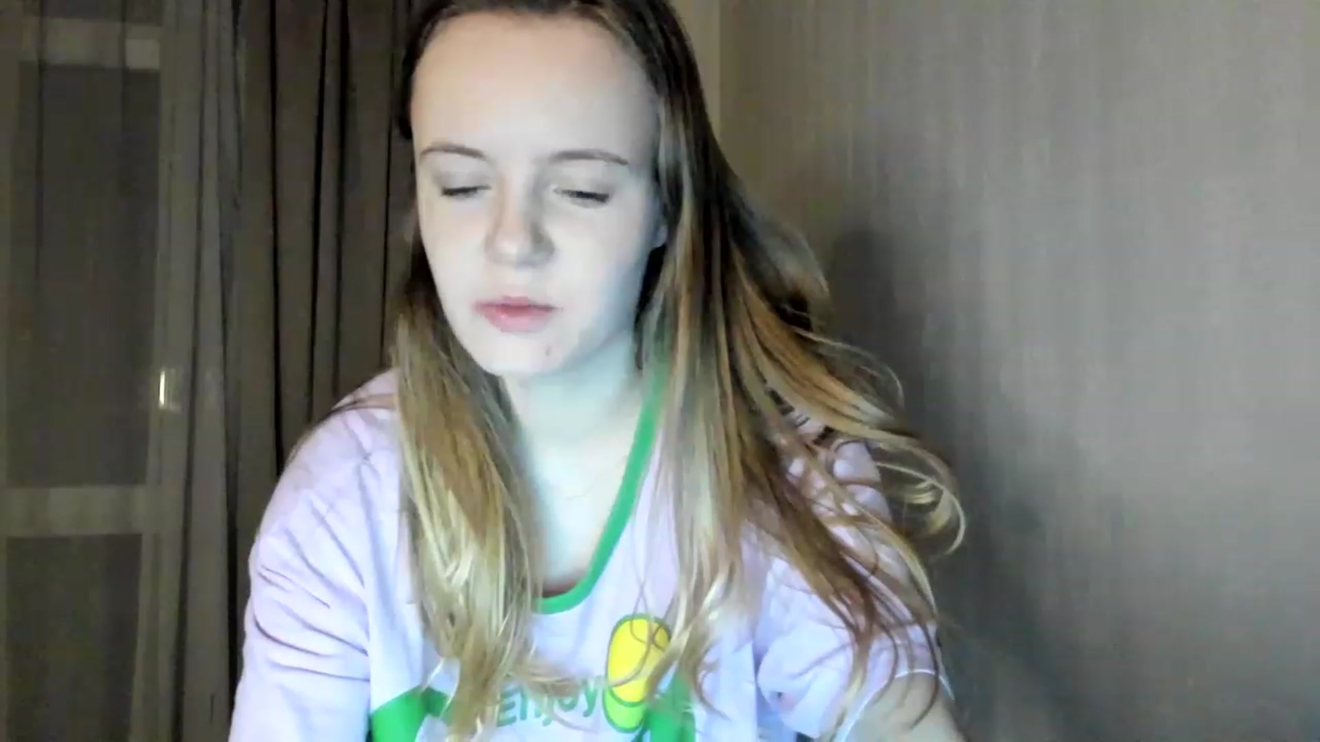 Gallery image thumbnail from Lana_Kitty20's myfreecams stream on, 12/18/2022, 24:43 image 17 of 20
