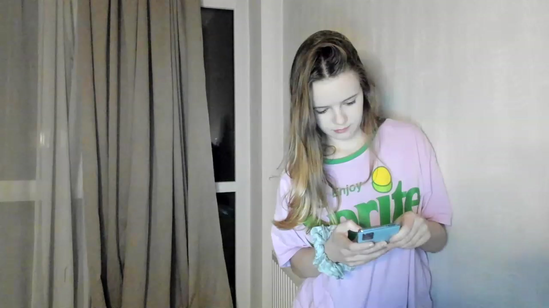 Gallery image thumbnail from Lana_Kitty20's myfreecams stream on, 12/18/2022, 24:59 image 3 of 20
