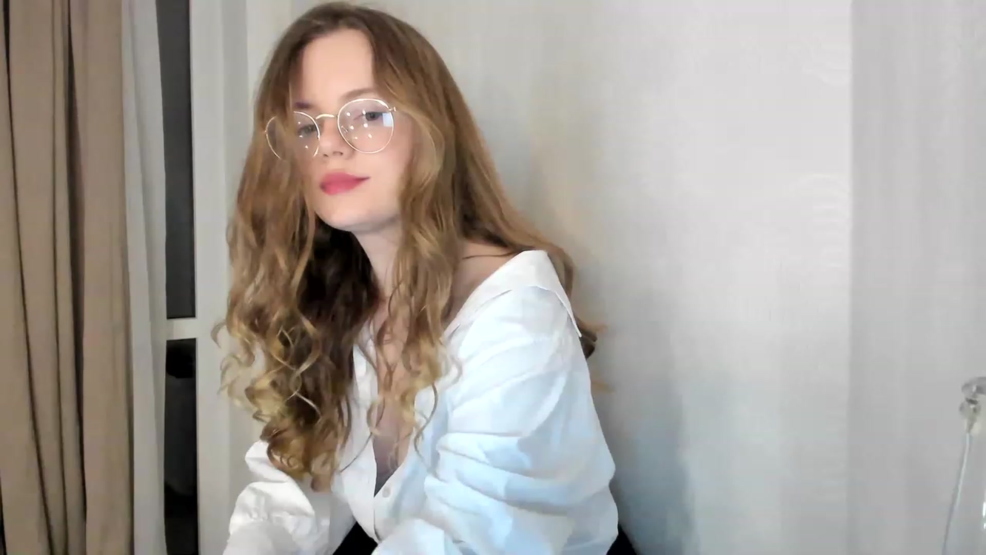 Gallery image thumbnail from Lana_Kitty20's myfreecams stream on, 03/16/2023, 01:27 image 7 of 20