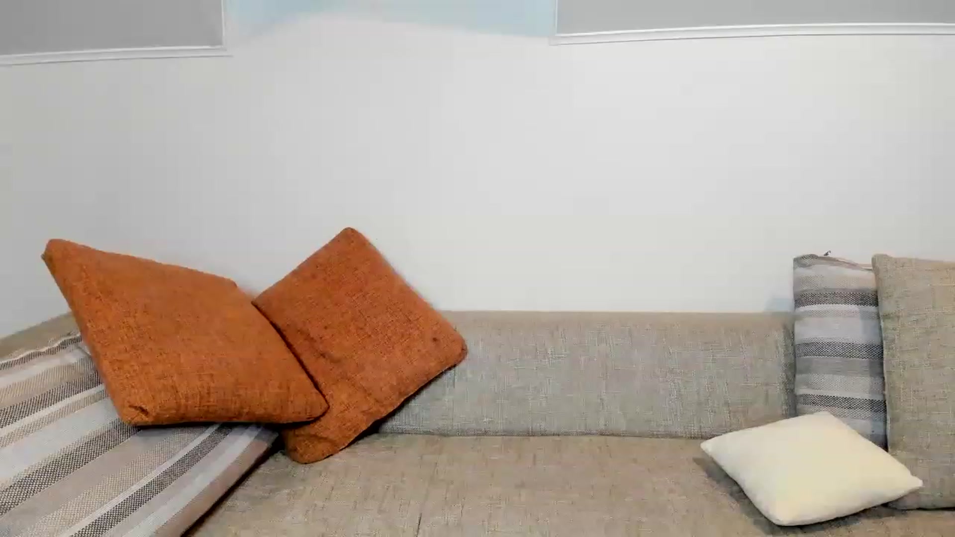 Gallery image thumbnail from Lana_Kitty20's myfreecams stream on, 08/03/2023, 20:00 image 19 of 20