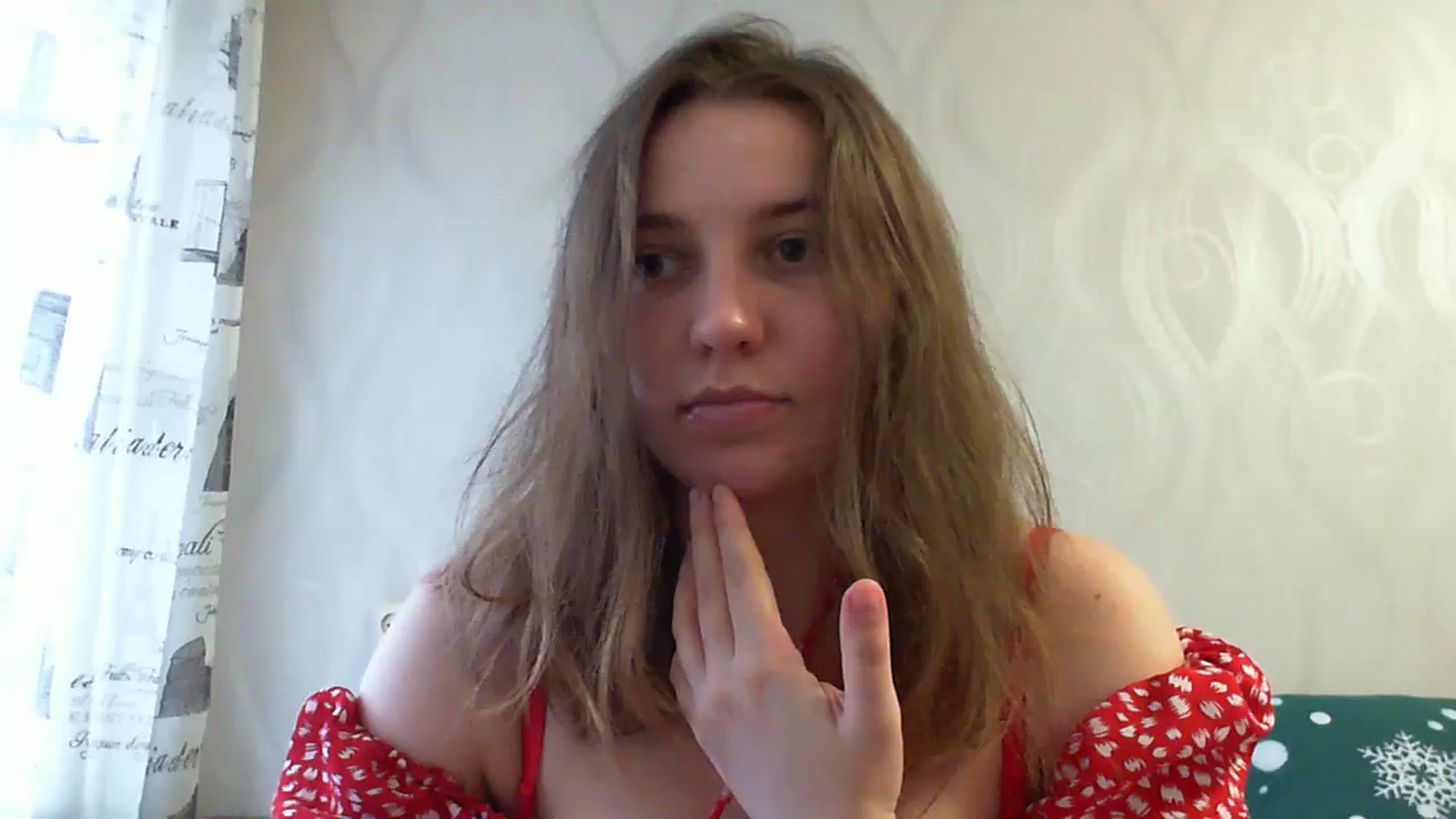 Gallery image thumbnail from Lana_Lasagna's myfreecams stream on, 01/01/2024, 12:10 image 16 of 20