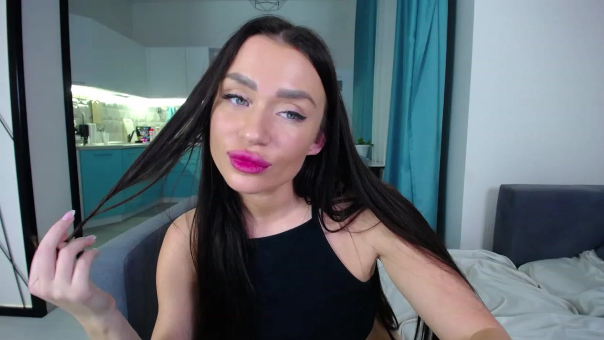 Gallery image thumbnail from Lana_Love's myfreecams stream on, 12/04/2022, 24:31 image 14 of 20