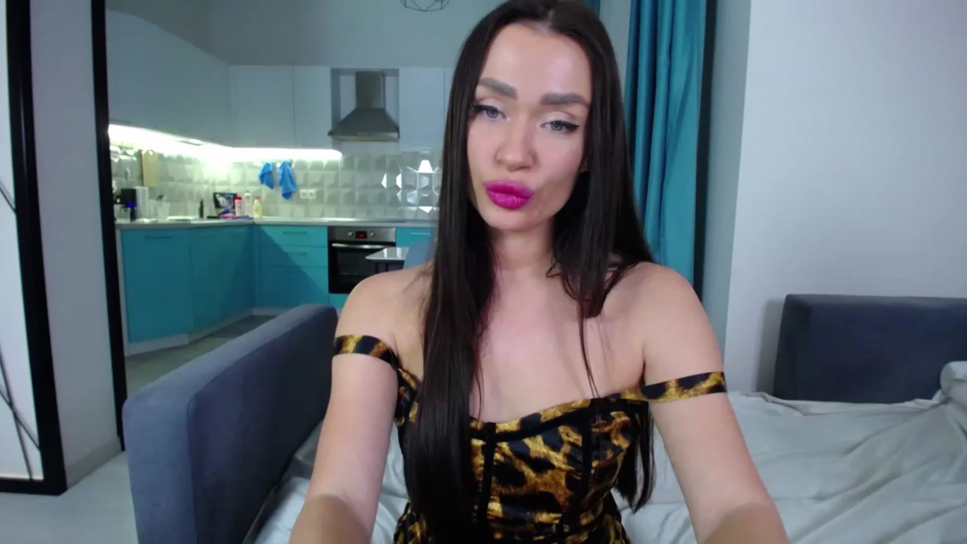 Gallery image thumbnail from Lana_Love's myfreecams stream on, 12/06/2022, 23:40 image 3 of 20