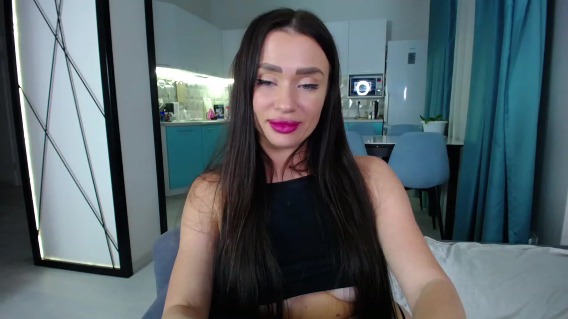 Gallery image thumbnail from Lana_Love's myfreecams stream on, 12/12/2022, 23:57 image 15 of 20