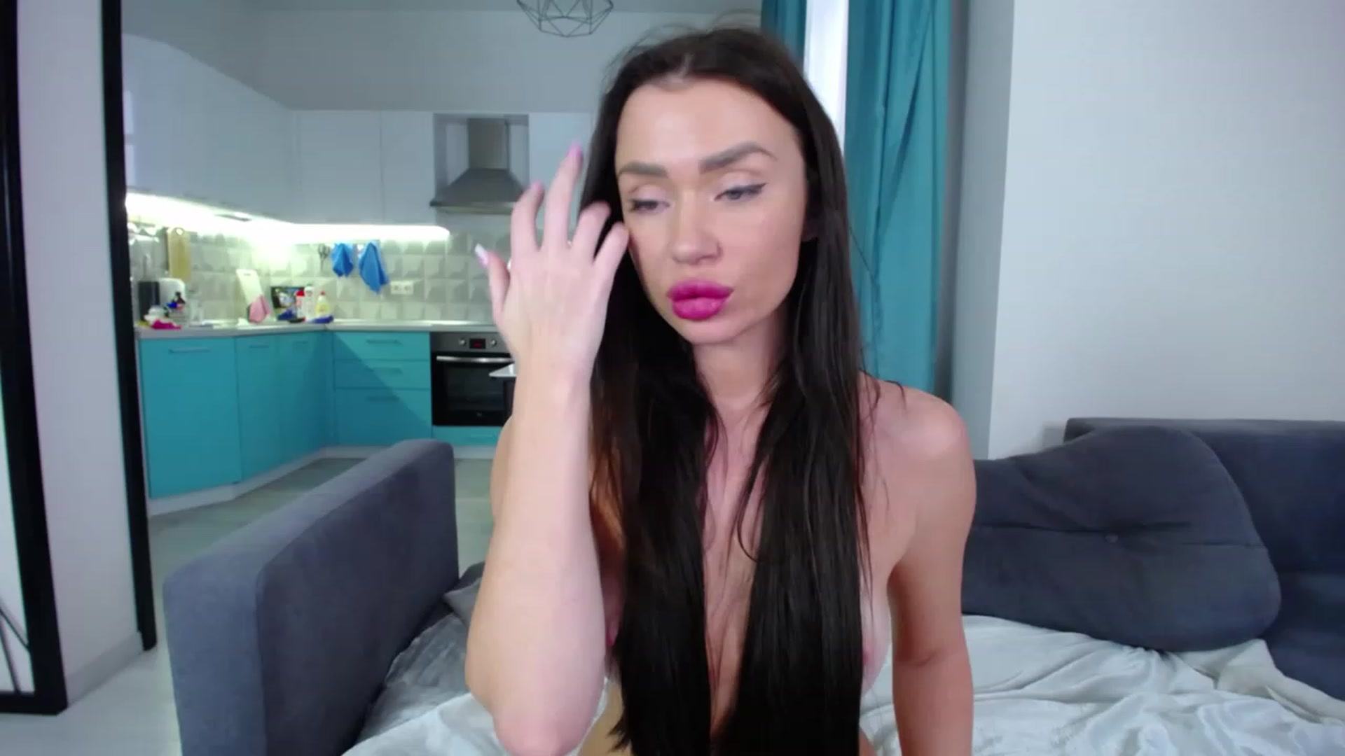 Gallery image thumbnail from Lana_Love's myfreecams stream on, 12/18/2022, 10:08 image 18 of 20