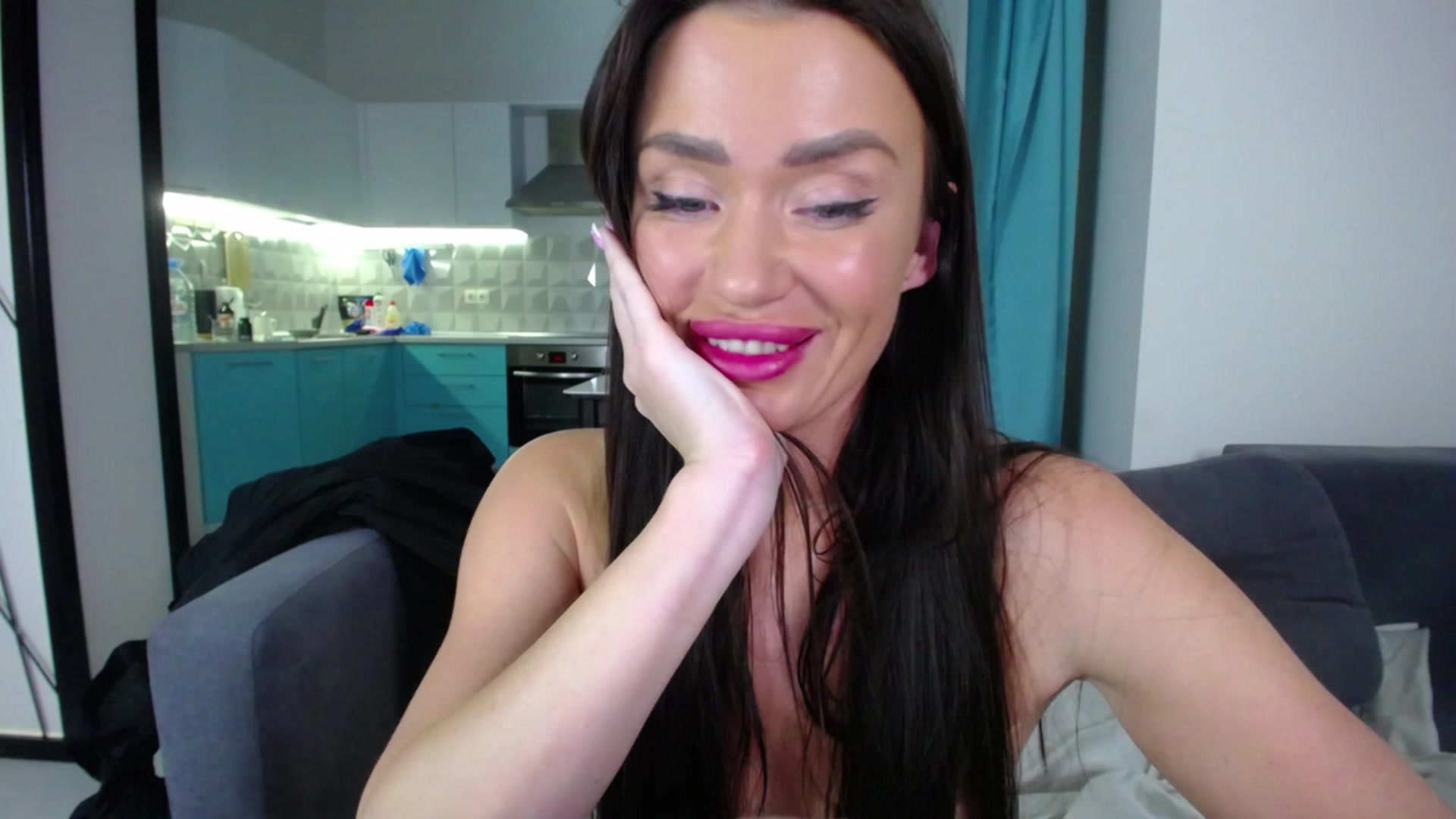 Gallery image thumbnail from Lana_Love's myfreecams stream on, 12/19/2022, 01:32 image 12 of 20
