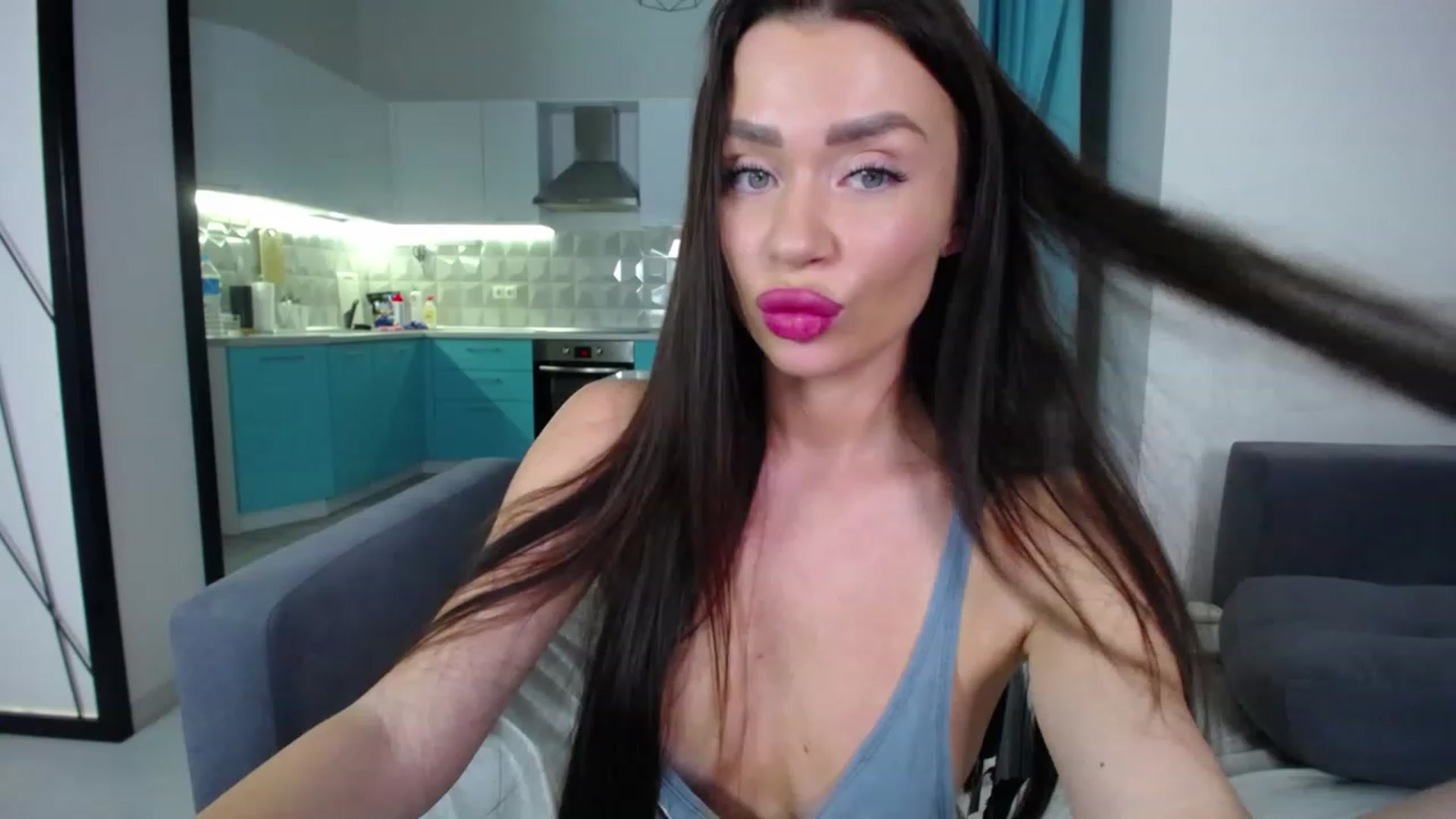 Gallery image thumbnail from Lana_Love's myfreecams stream on, 12/21/2022, 21:51 image 8 of 20