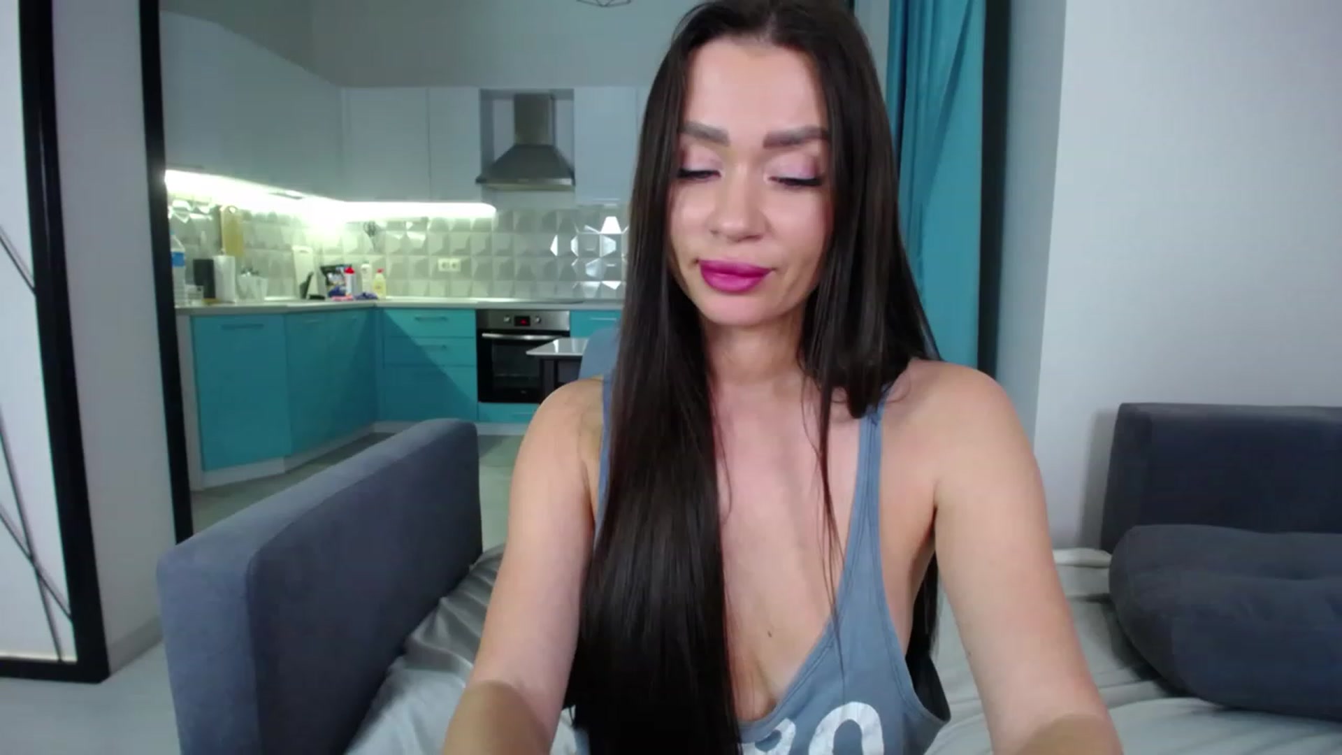 Gallery image thumbnail from Lana_Love's myfreecams stream on, 12/21/2022, 21:51 image 15 of 20